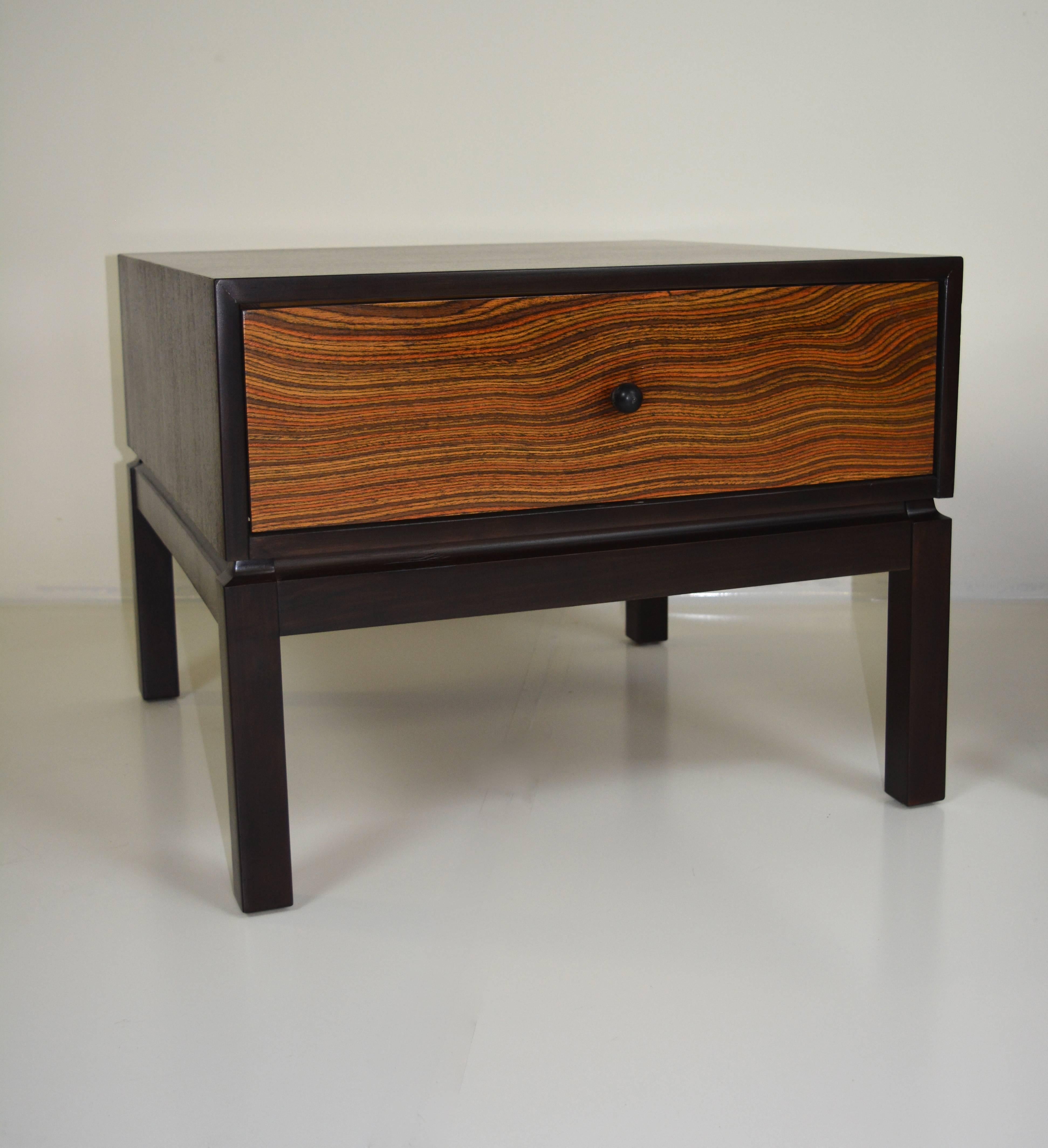 Pair of Mahogany and Zebra Wood Nightstands In Excellent Condition In San Diego, CA