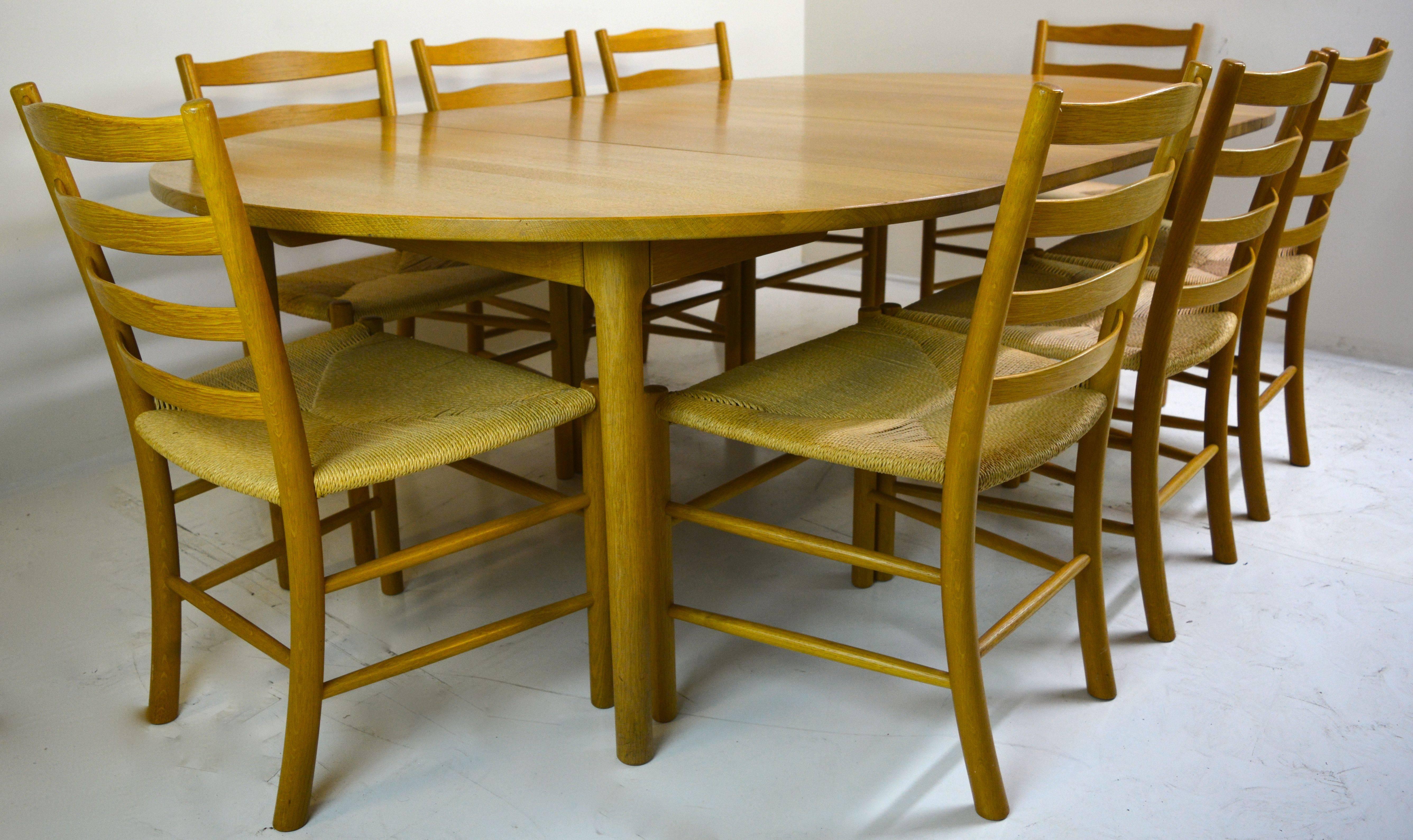 Hans Wegner for Ry Mobler Dining Table In Good Condition For Sale In San Diego, CA