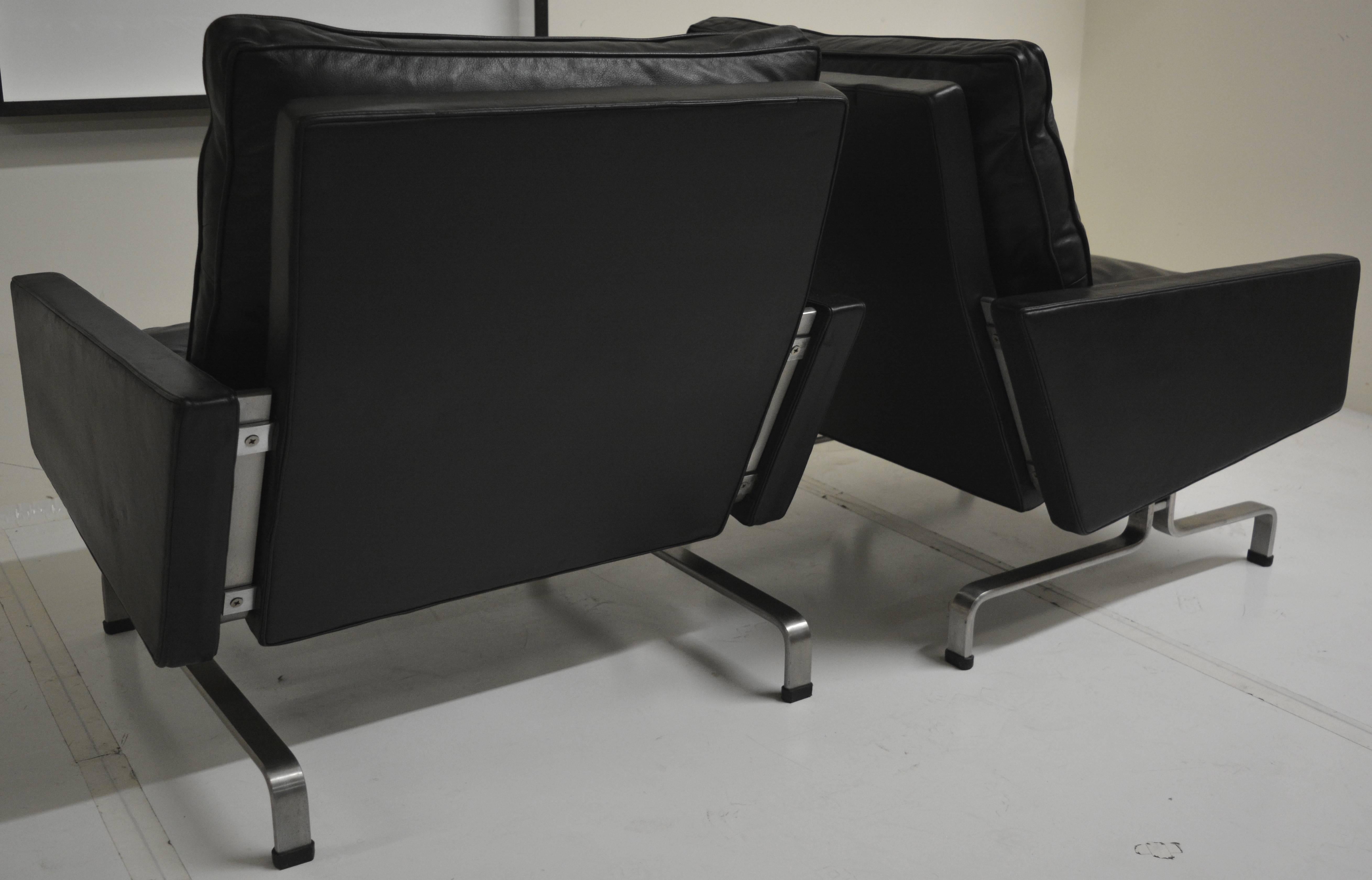 Pair of PK31 Lounge Chairs by Poul Kjaerholm 2