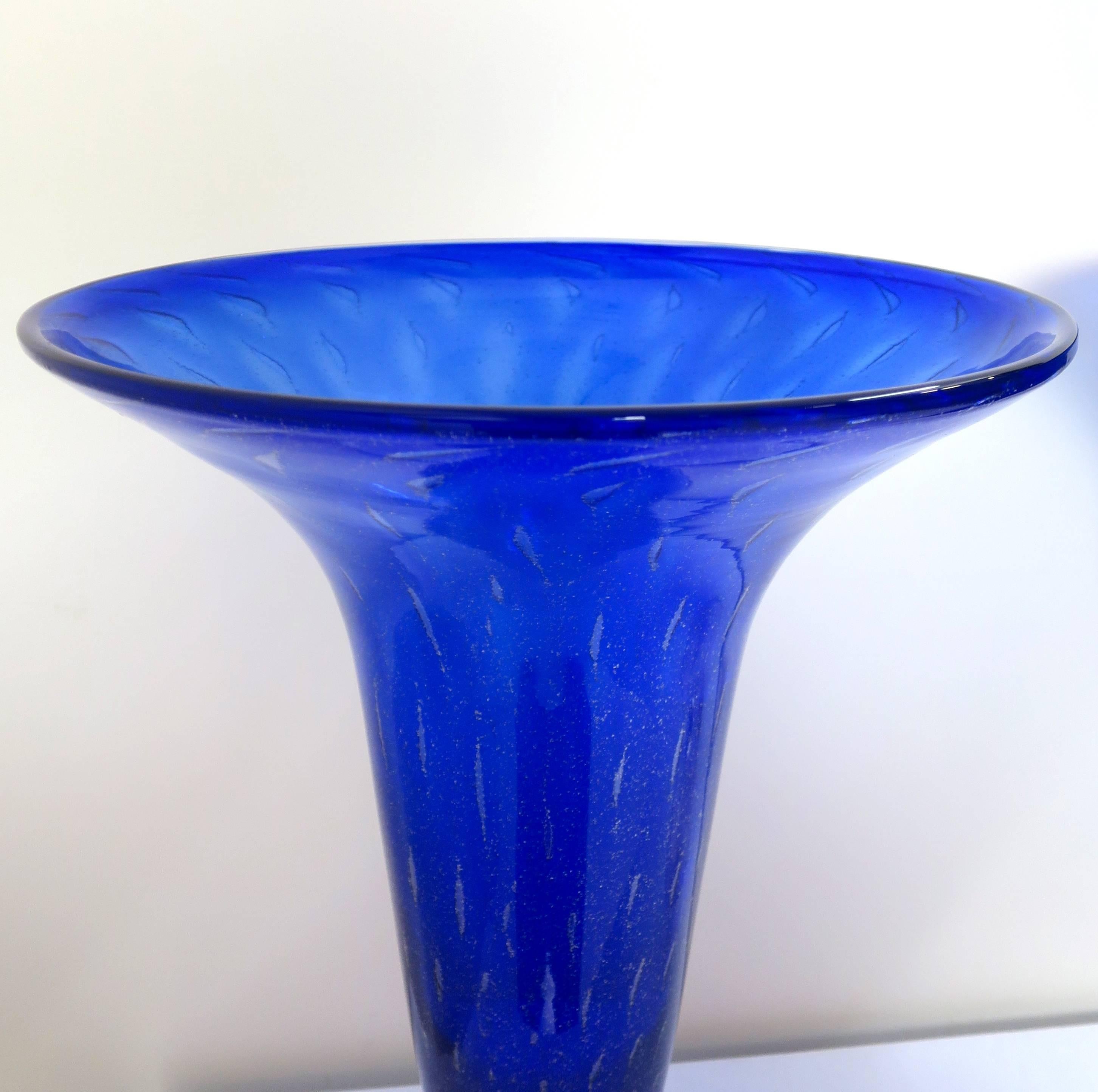royal blue vase