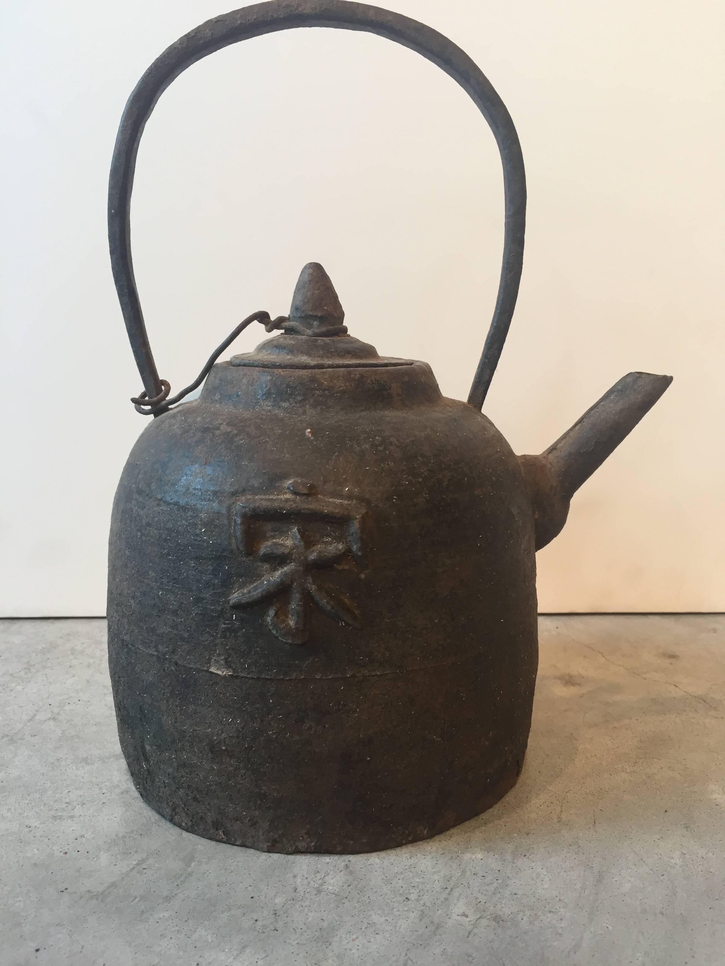 Antique Chinese Cast Iron Teapot In Good Condition In New York, NY