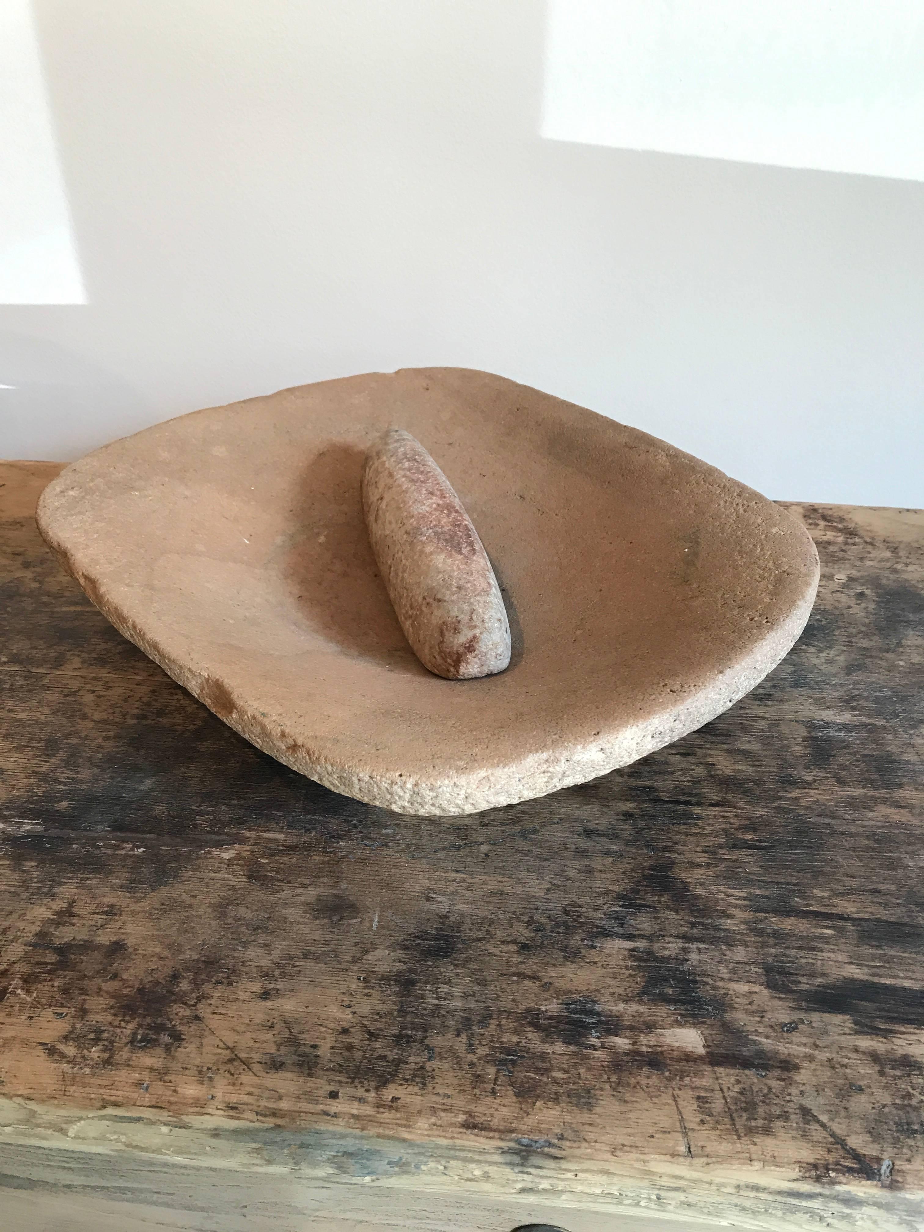 Native American Grinding Stone Bowl and Pestle In Good Condition In New York, NY