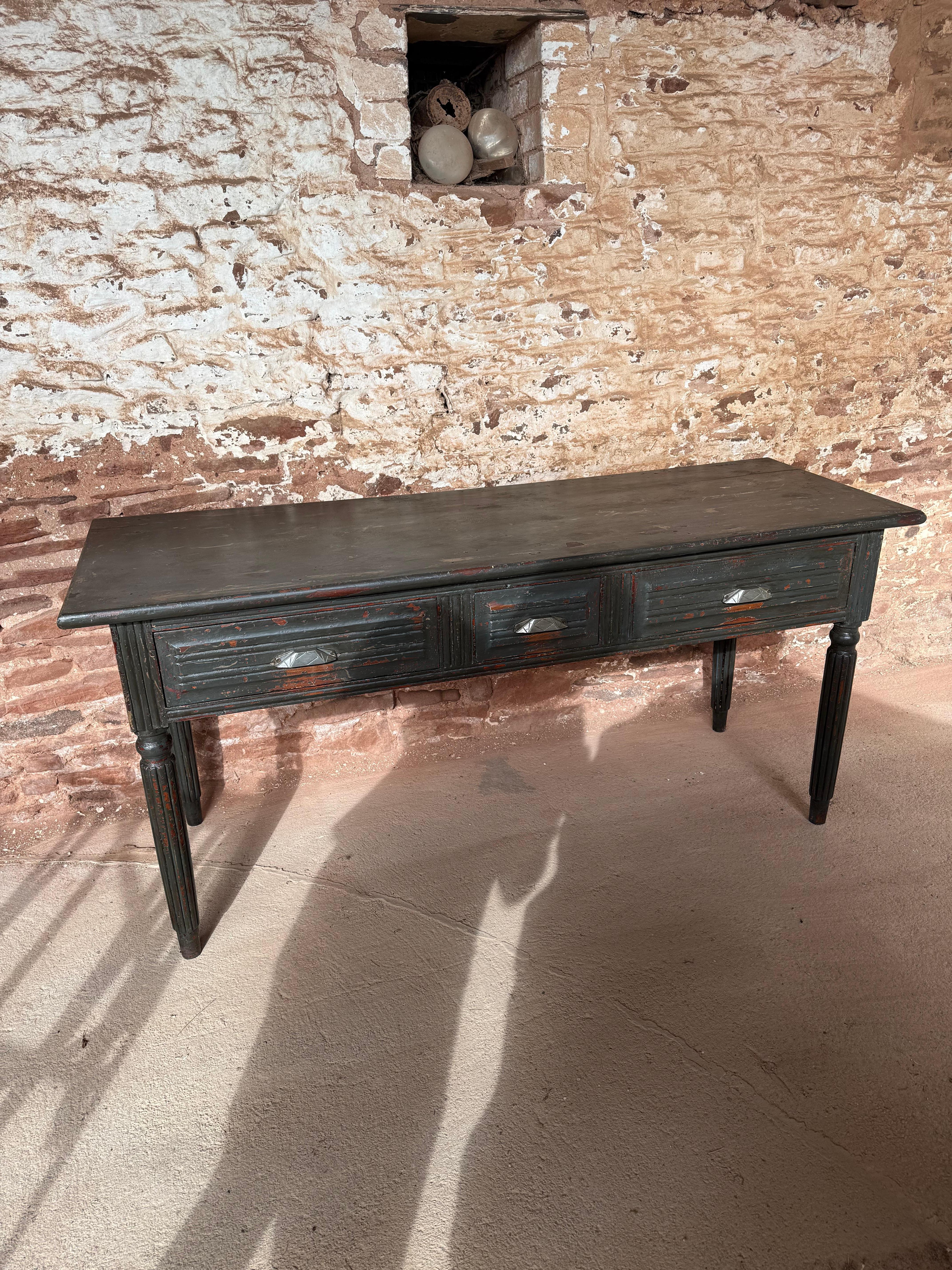Great early 20th century distressed painted 3 drawer serving table 

From the Brittany area of France dating to around 1910 

Nice neat proportions 

Height 30 inches or 76 cms 

Width 63.5 inches or 161 cms 

Depth 22 inches or 56 cms 