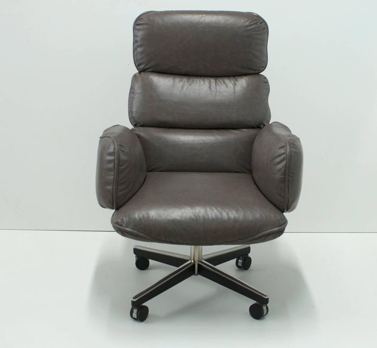 Otto Zapf For Knoll International Grey Leather Executive Desk Chair This Very Comfortable High Back Office Or Desk Chair Was Designed By Otto Zapf And Manufactured