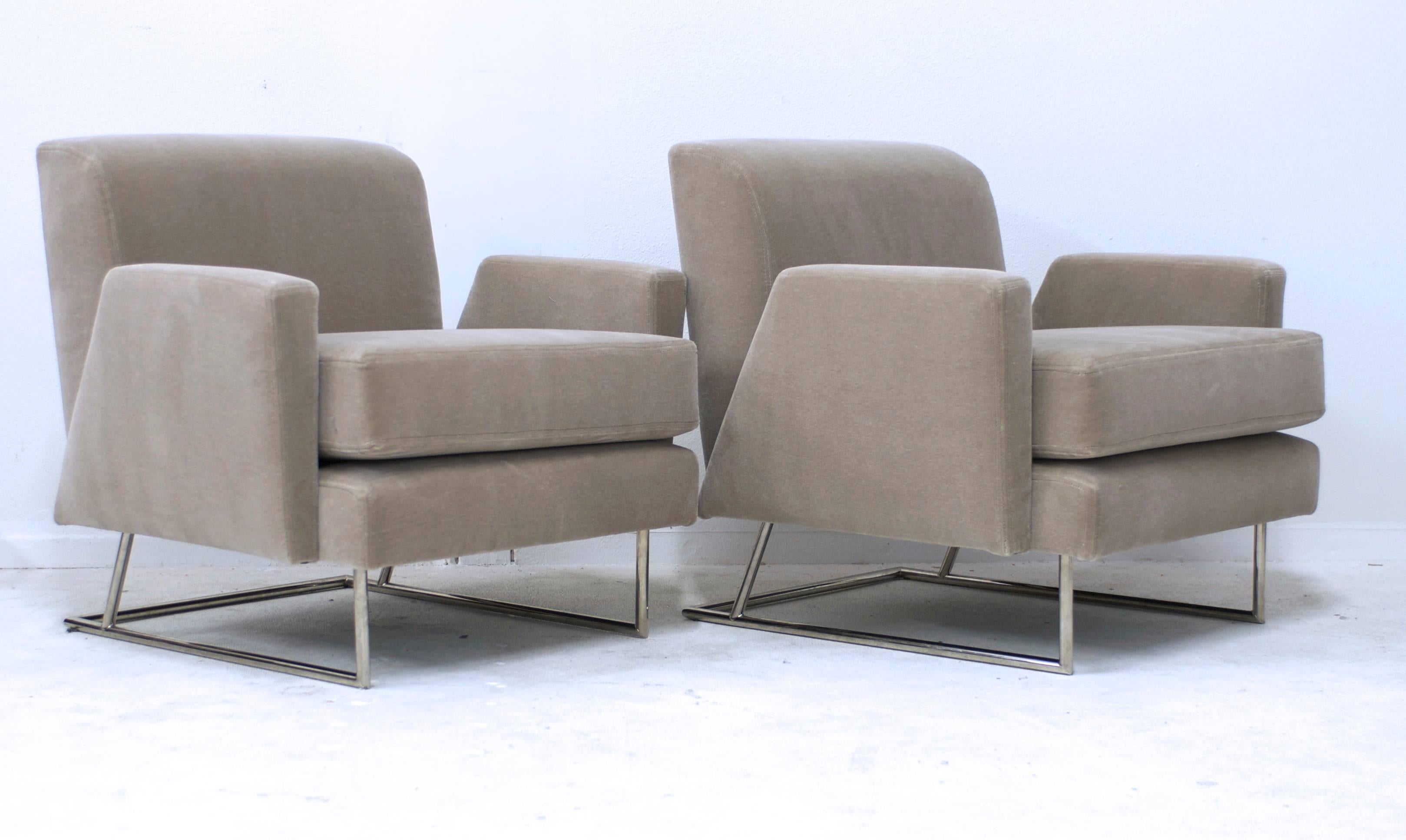 Mid-Century Modern Pair of Lounge Chairs in Mohair with Thin Polished Steel Base