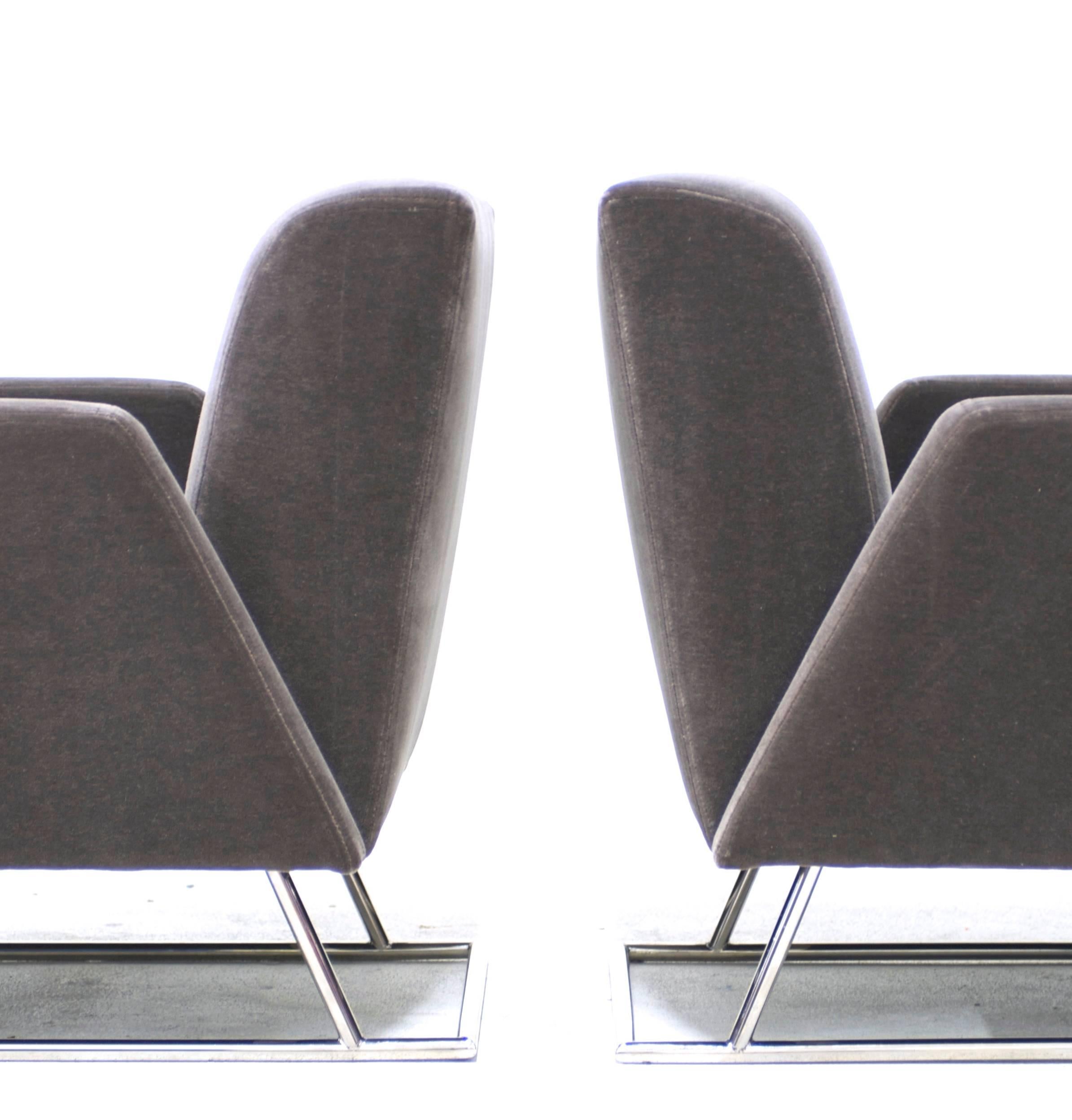 Pair of Lounge Chairs in Chocolate Taupe Mohair 3
