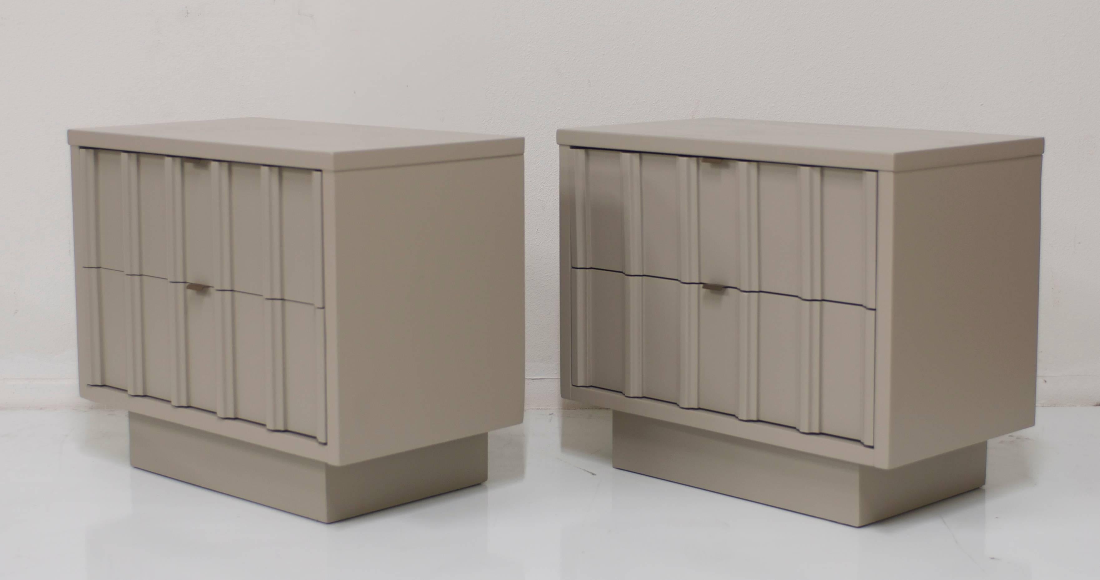 Mid-Century Modern Pair of Taupe Grey Mid-Century Nightstands with Brass Pulls