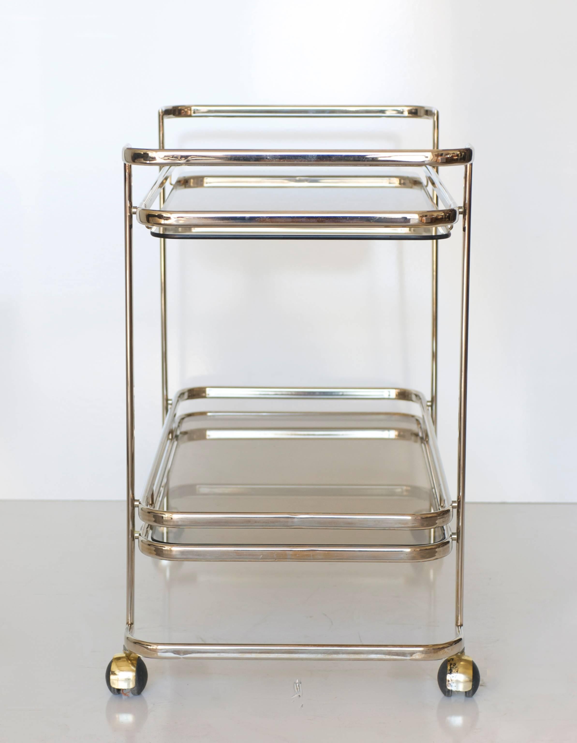 Vintage Chrome Barcart In Good Condition In Palm Springs, CA