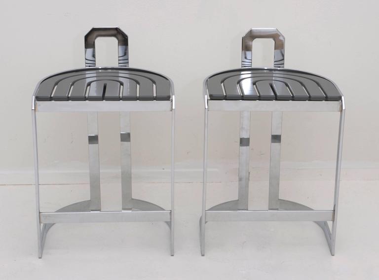 Pair of Postmodern Chrome and Grey Counter Height Barstools at 1stDibs