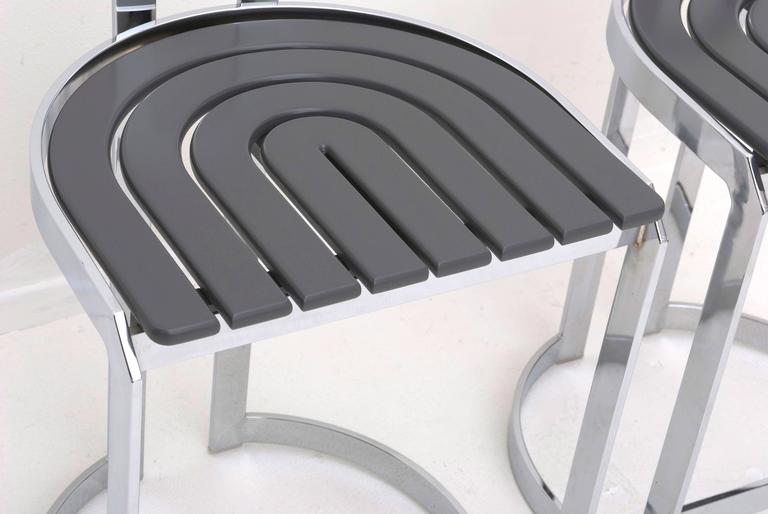Pair of Postmodern Chrome and Grey Counter Height Barstools at 1stDibs