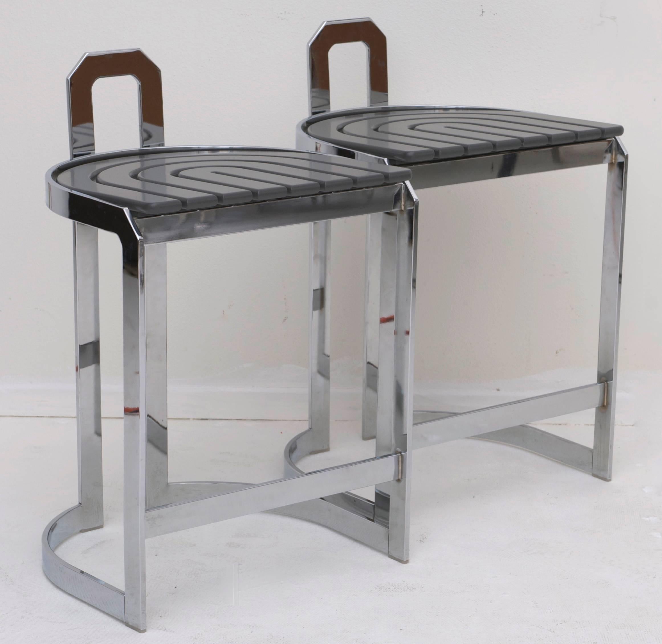 Pair of Postmodern Chrome and Grey Counter Height Barstools In Good Condition In Palm Springs, CA