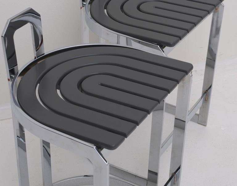 Pair of Postmodern Chrome and Grey Counter Height Barstools at 1stDibs