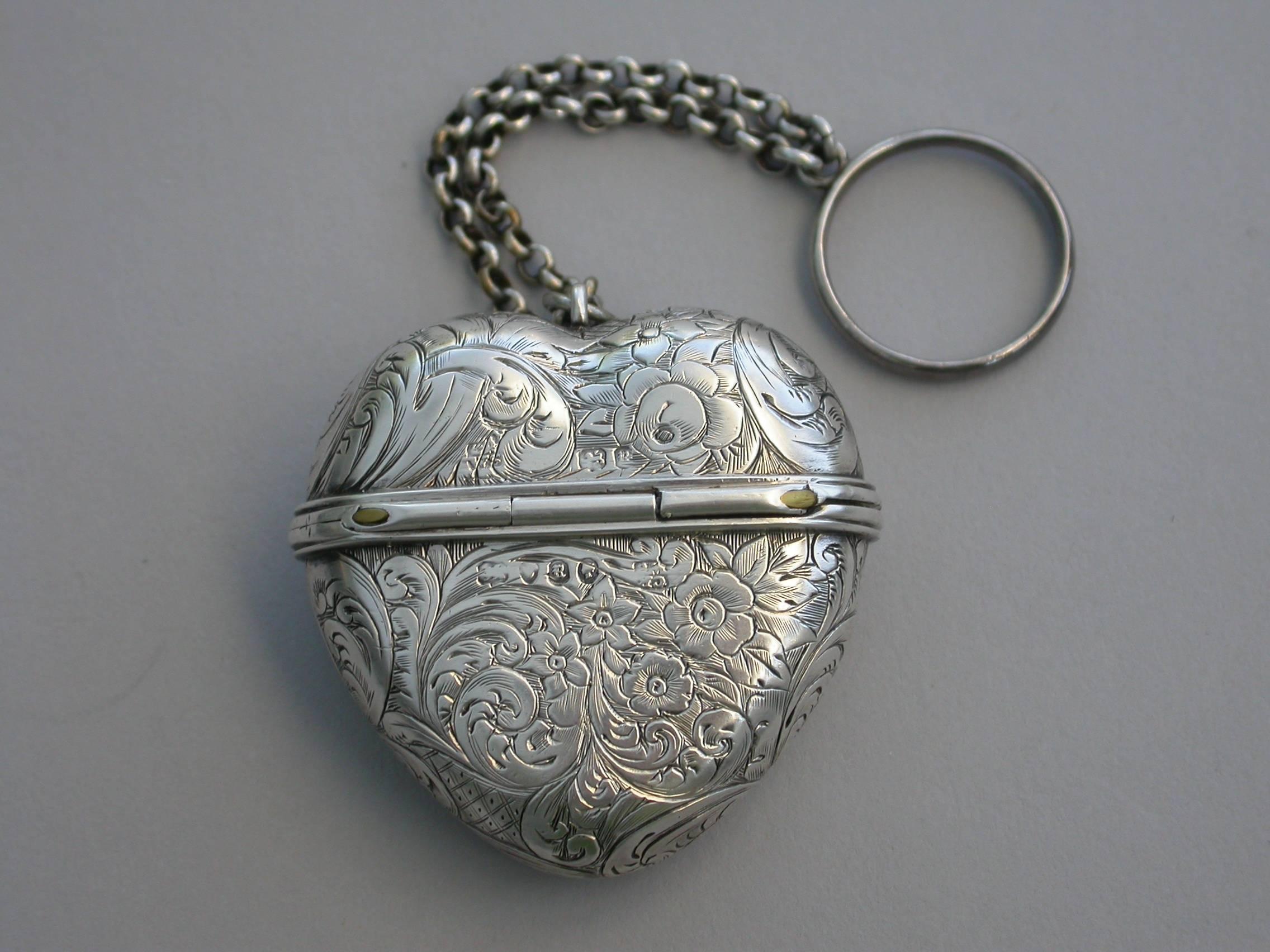 Victorian Antique Silver Heart Shaped Vinaigrette, Rawlings & Summers, 1852 In Good Condition In Sittingbourne, Kent