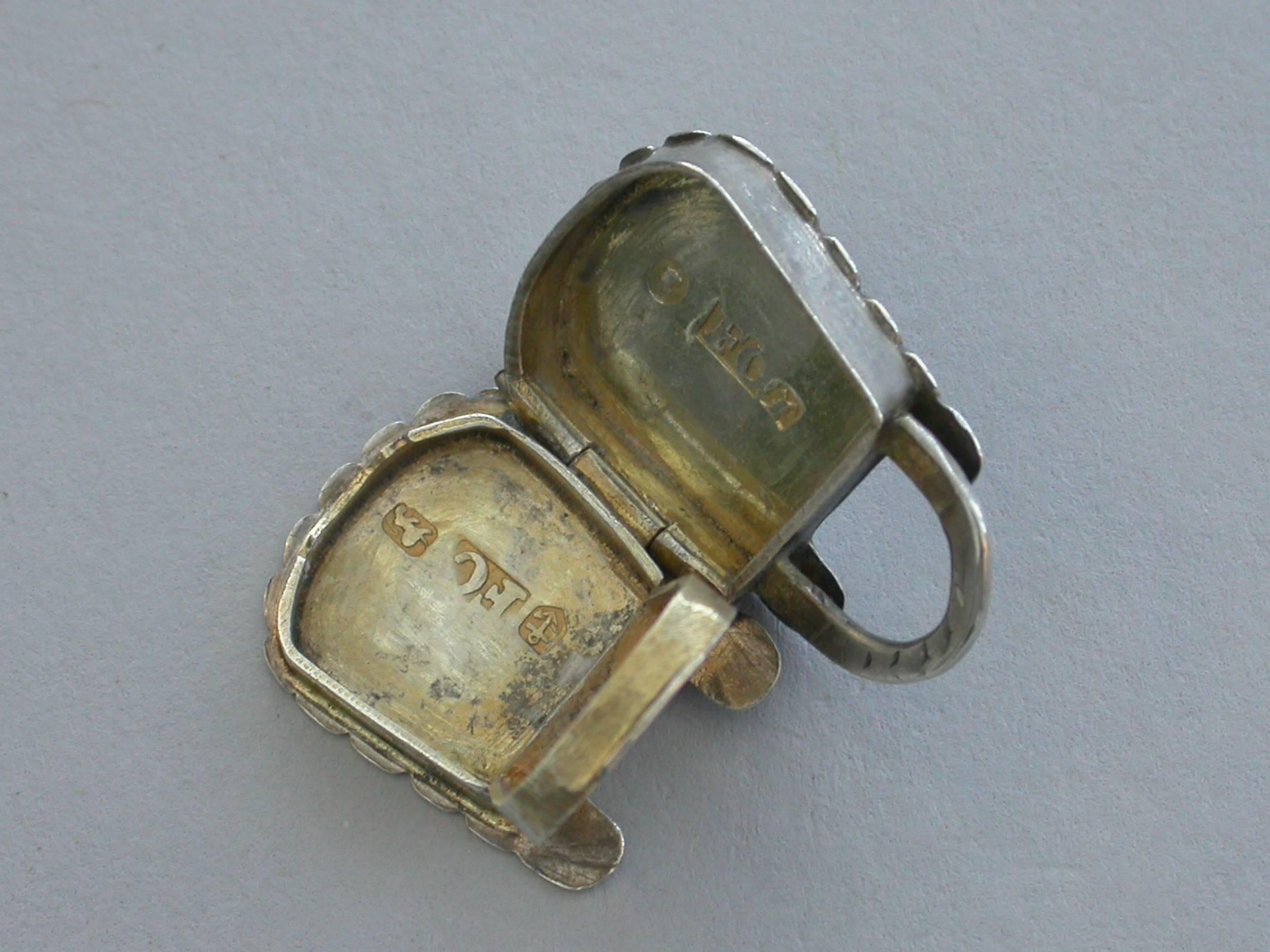 Victorian Antique Novelty Silver Miniature Padlock Vinaigrette 1846  5