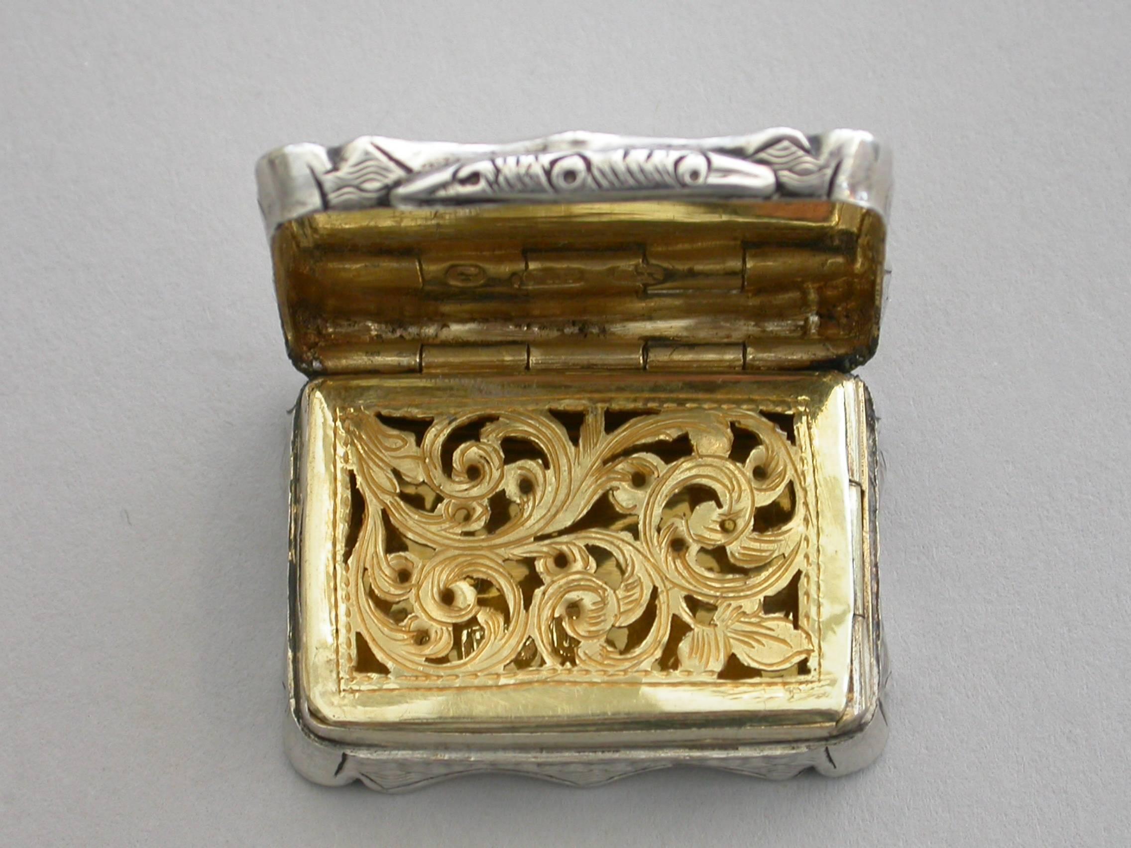 Mid-19th Century Victorian Antique Silver 'Holyrood House' Vinaigrette, David Pettifer, 1856 For Sale