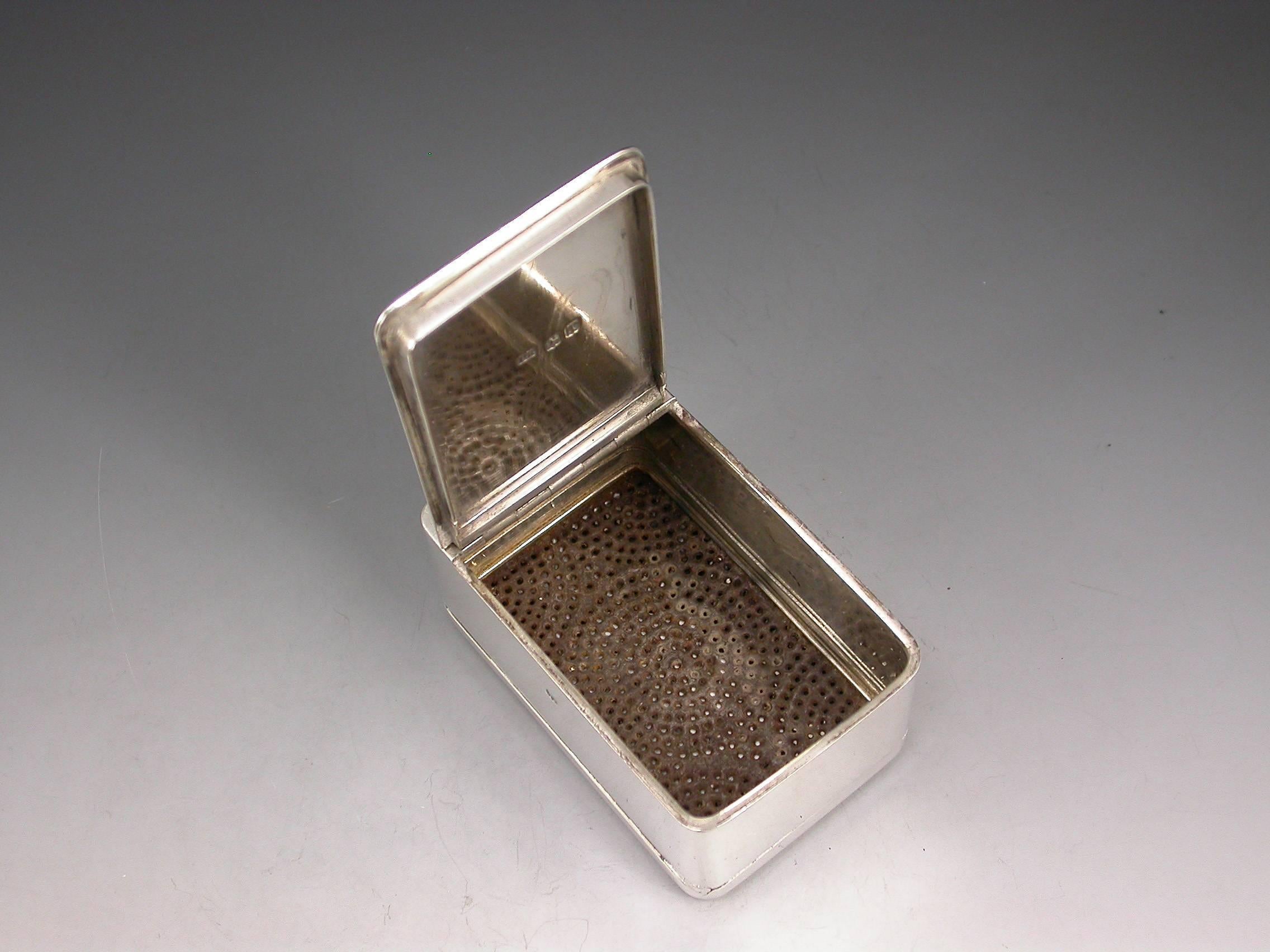 19th Century Large George III Silver Nutmeg Grater by John Reily, London, 1814