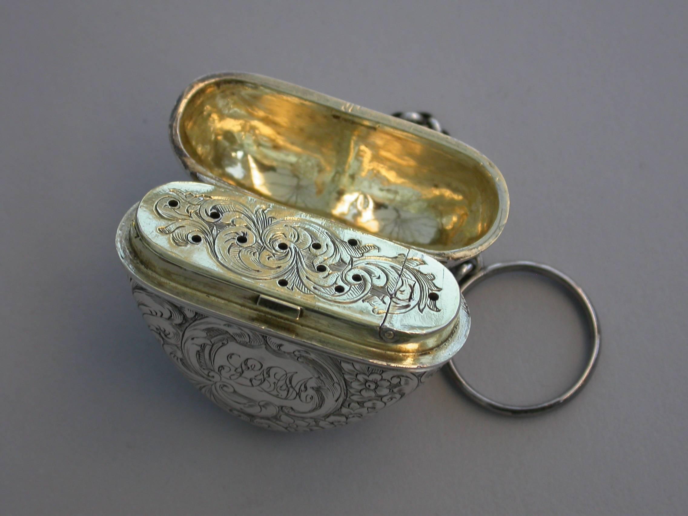 Victorian Antique Silver Heart Shaped Vinaigrette, Rawlings & Summers, 1852 4