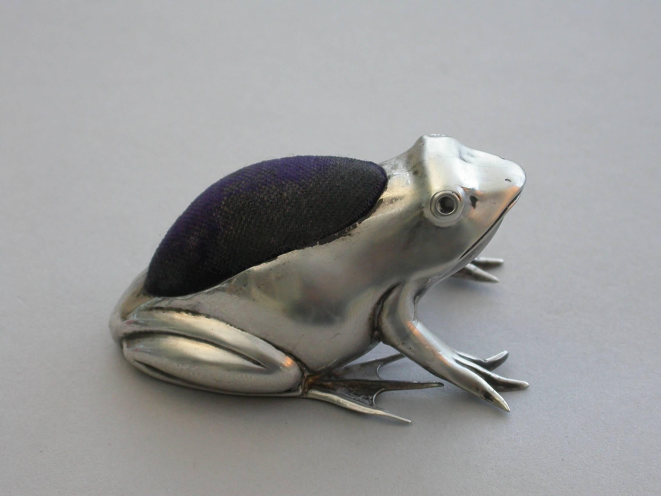 Edwardian Novelty Silver Frog Pin Cushion by Adie & Lovekin, Birmingham, 1910 1