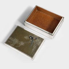 Japanische japanische Silberschachtel mit Intarsien aus gemischtem Metall