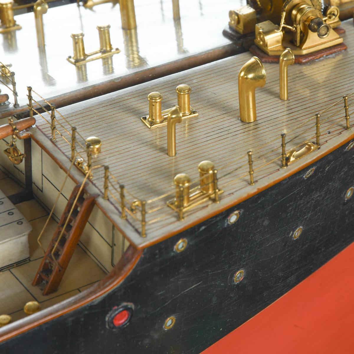 Modèle de construction du cargo S. S. Tamaqua, présenté dans un beau coffret Bon état - En vente à Lymington, Hampshire