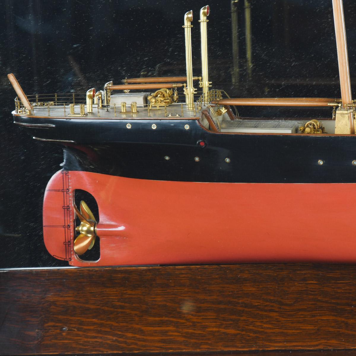 Laiton Modèle de construction du cargo S. S. Tamaqua, présenté dans un beau coffret en vente