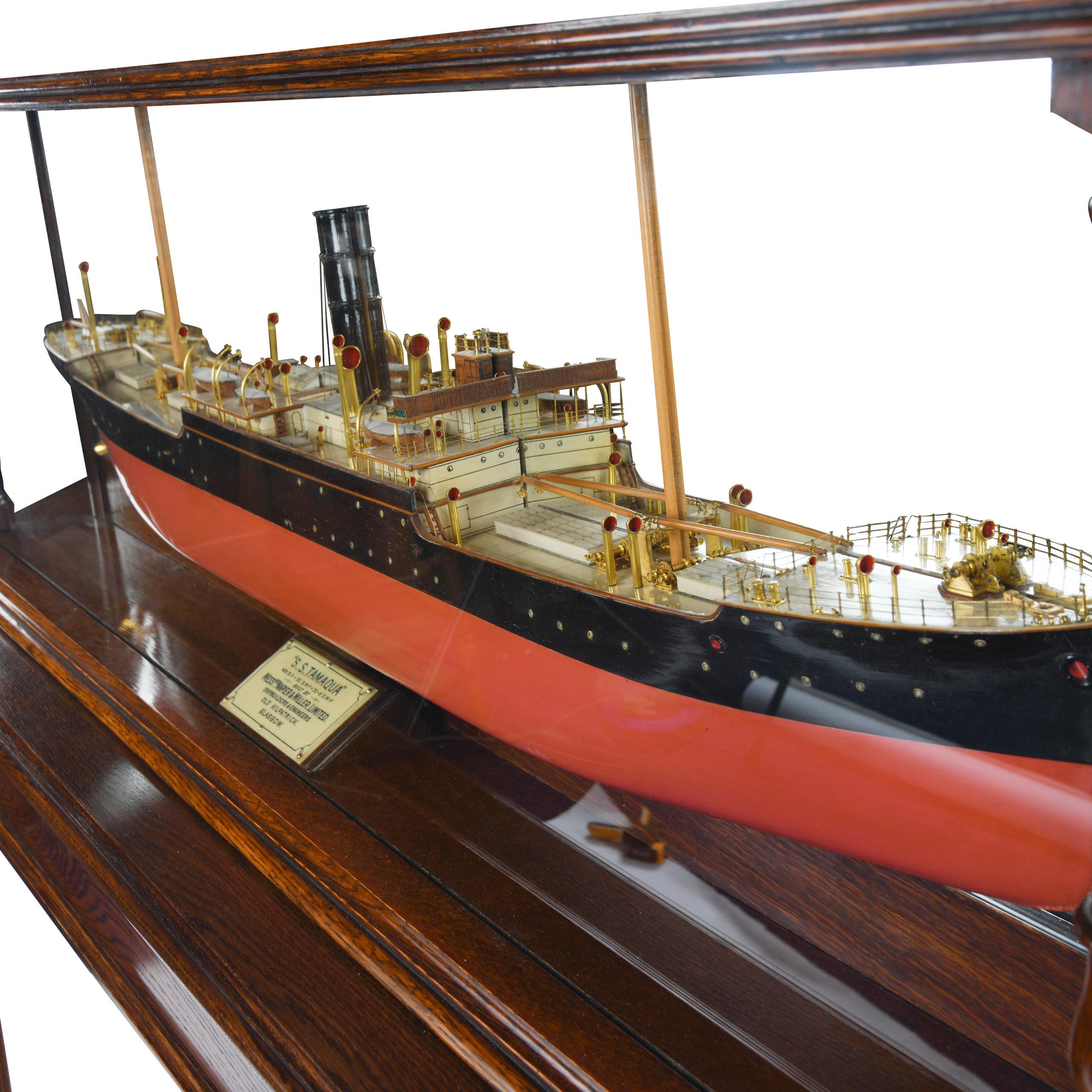 Anglais Modèle de construction du cargo S. S. Tamaqua, présenté dans un beau coffret en vente