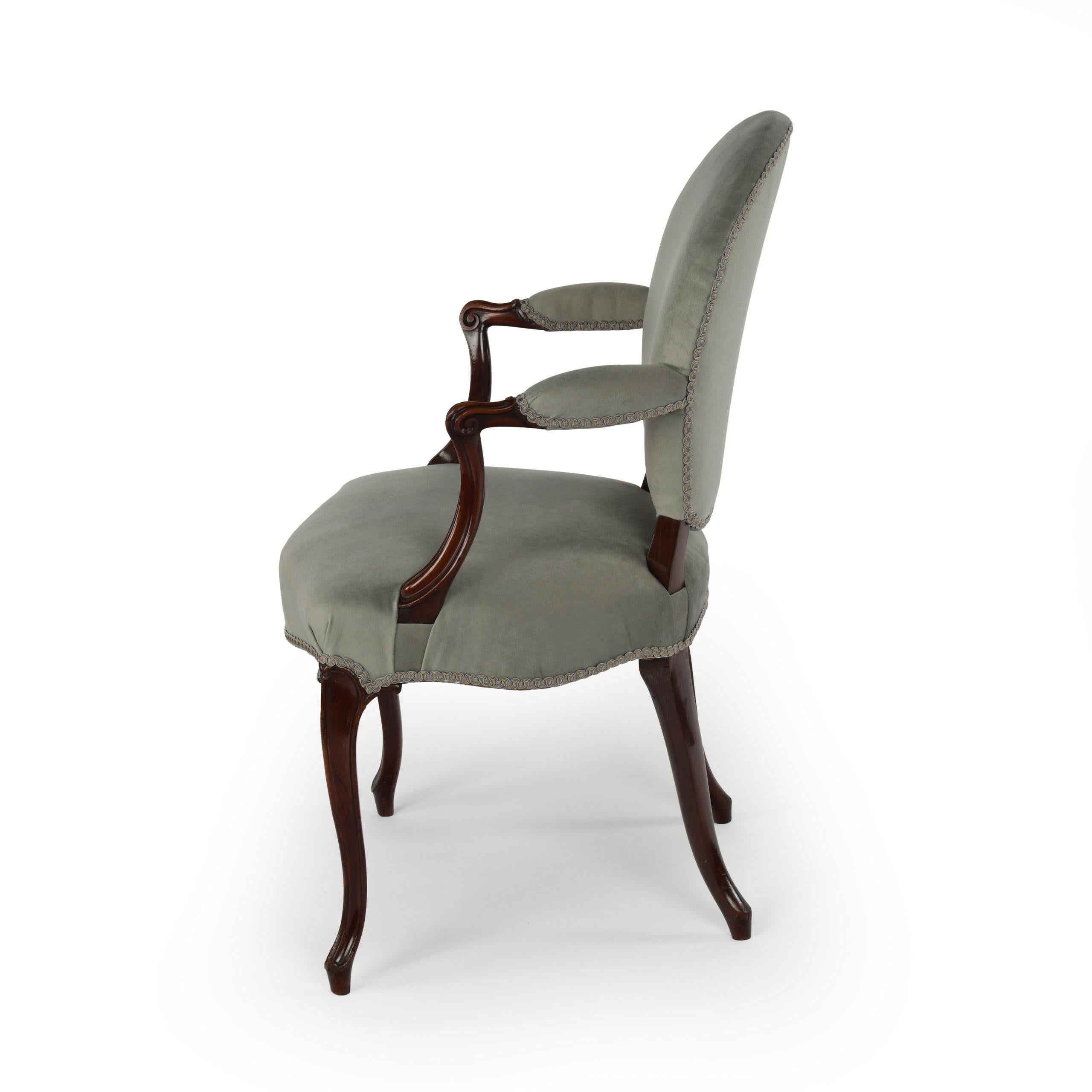 Excepcional conjunto de doce sillones Jorge III de color francés Hepplewhite siglo XVIII en venta