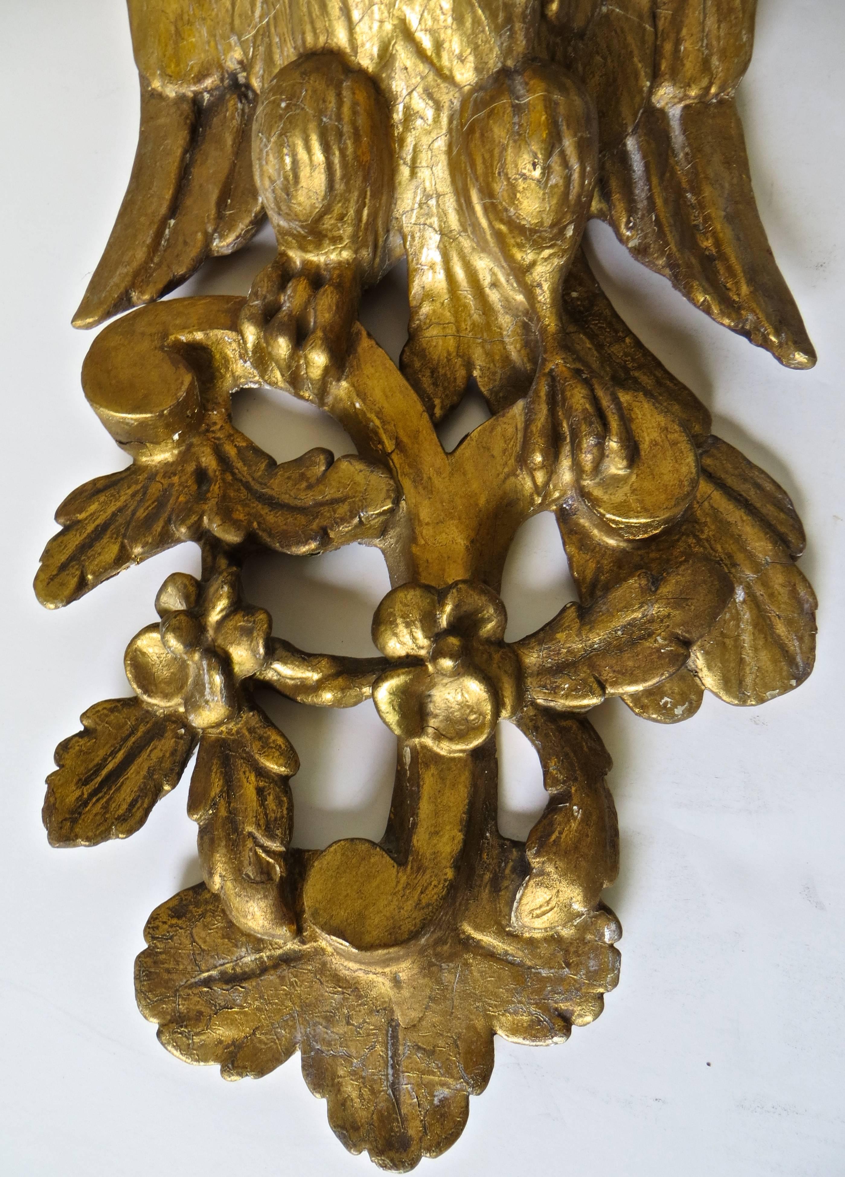 Pair of George III Giltwood Eagle Form Wall Brackets In Excellent Condition In Incline Village, NV