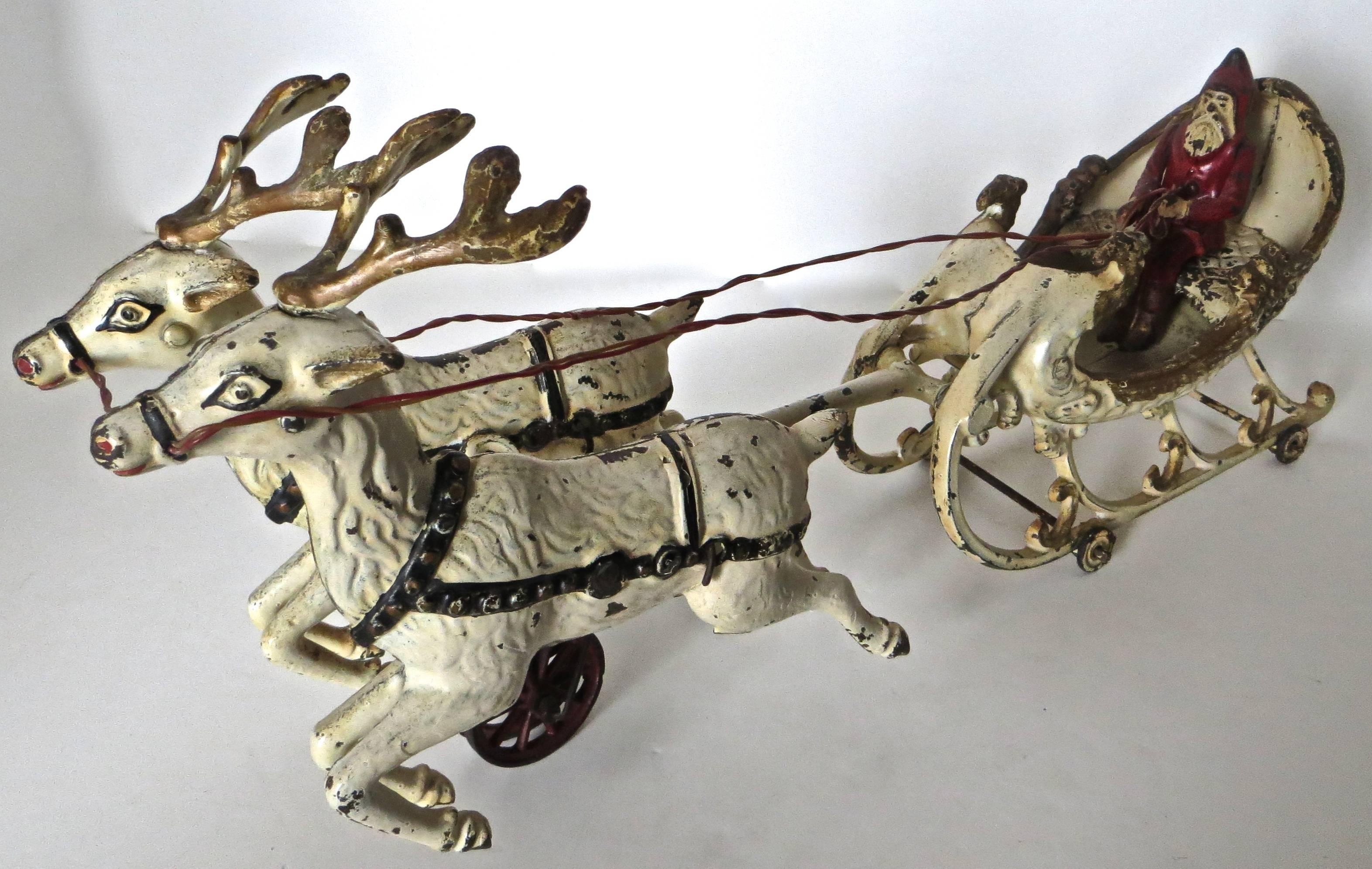 Santa in the Sleigh with Two Reindeer by Hubley, circa 1900 In Excellent Condition In Incline Village, NV