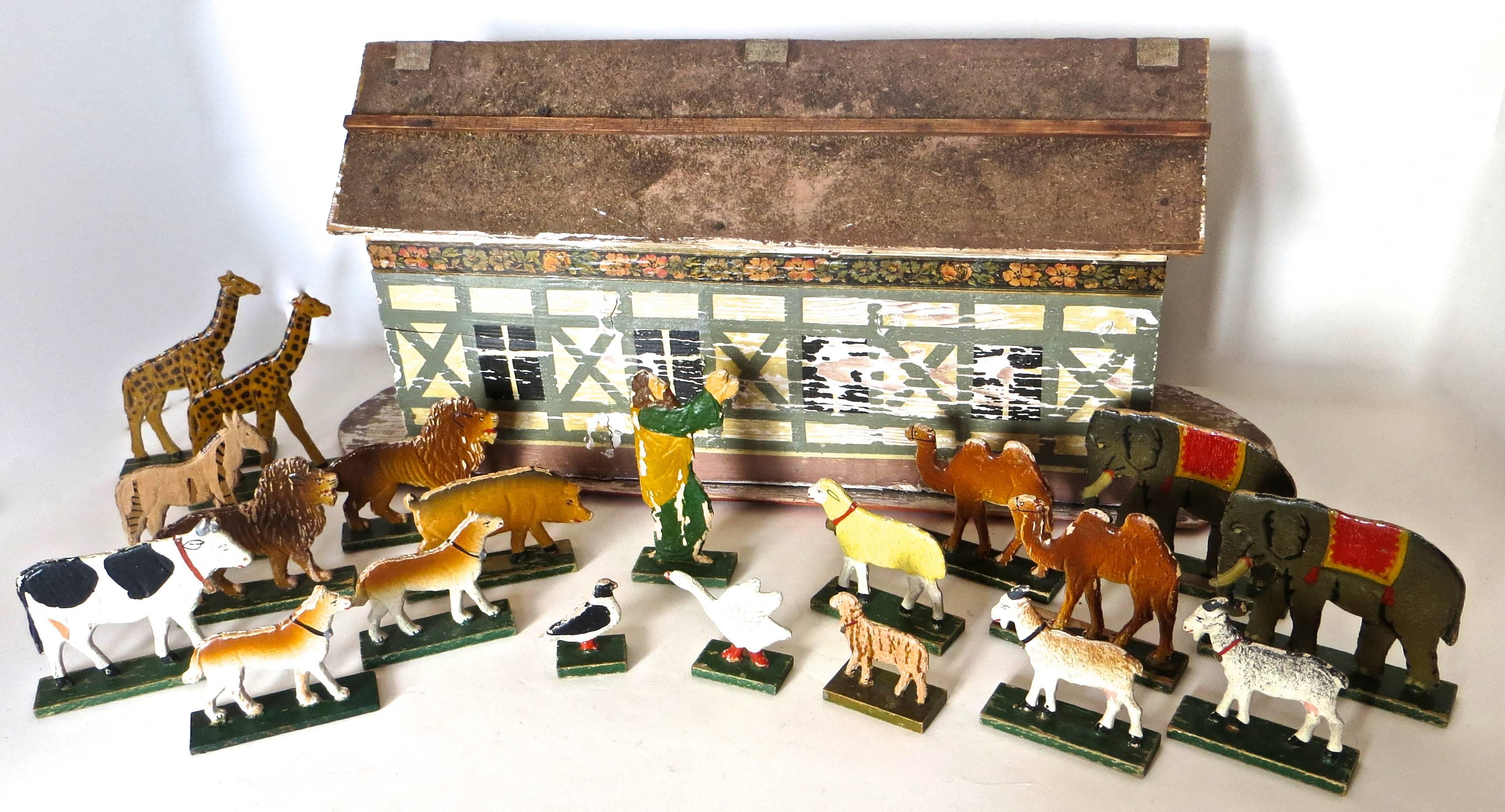 Hand-Crafted Late 19th Century Flat Bottom Toy Noah's Ark with 20 Animals, German