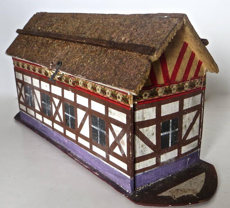 Late 19th Century Flat Bottom Toy Noah's Ark with 37 Animals, German, circa 1890 For Sale 2