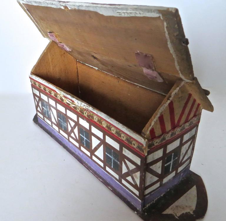 Late 19th Century Flat Bottom Toy Noah's Ark with 37 Animals, German, circa 1890 For Sale 3