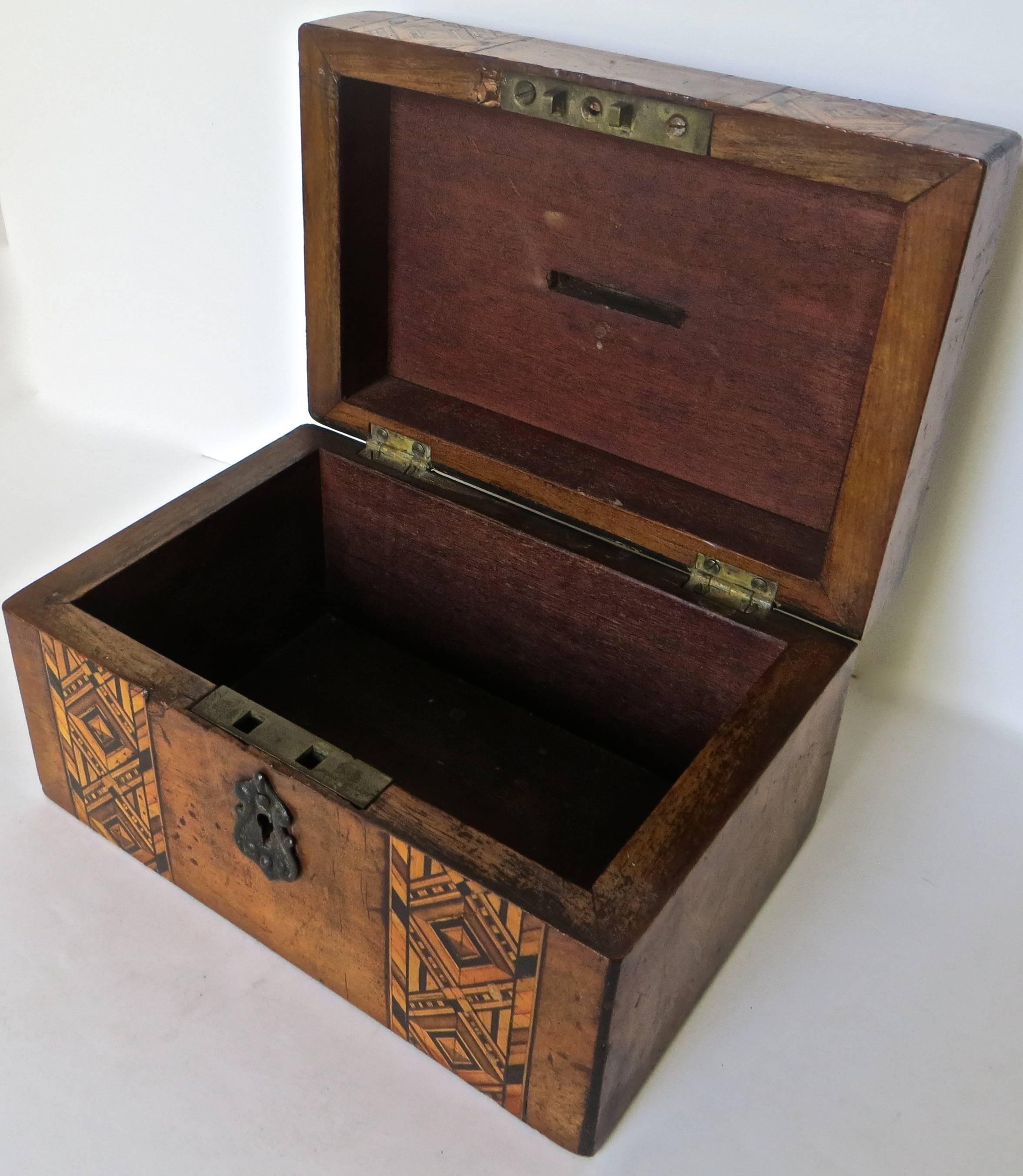 Anglais Tirelire de boîtes mortes Tunbridge, vers les années 1870 en vente
