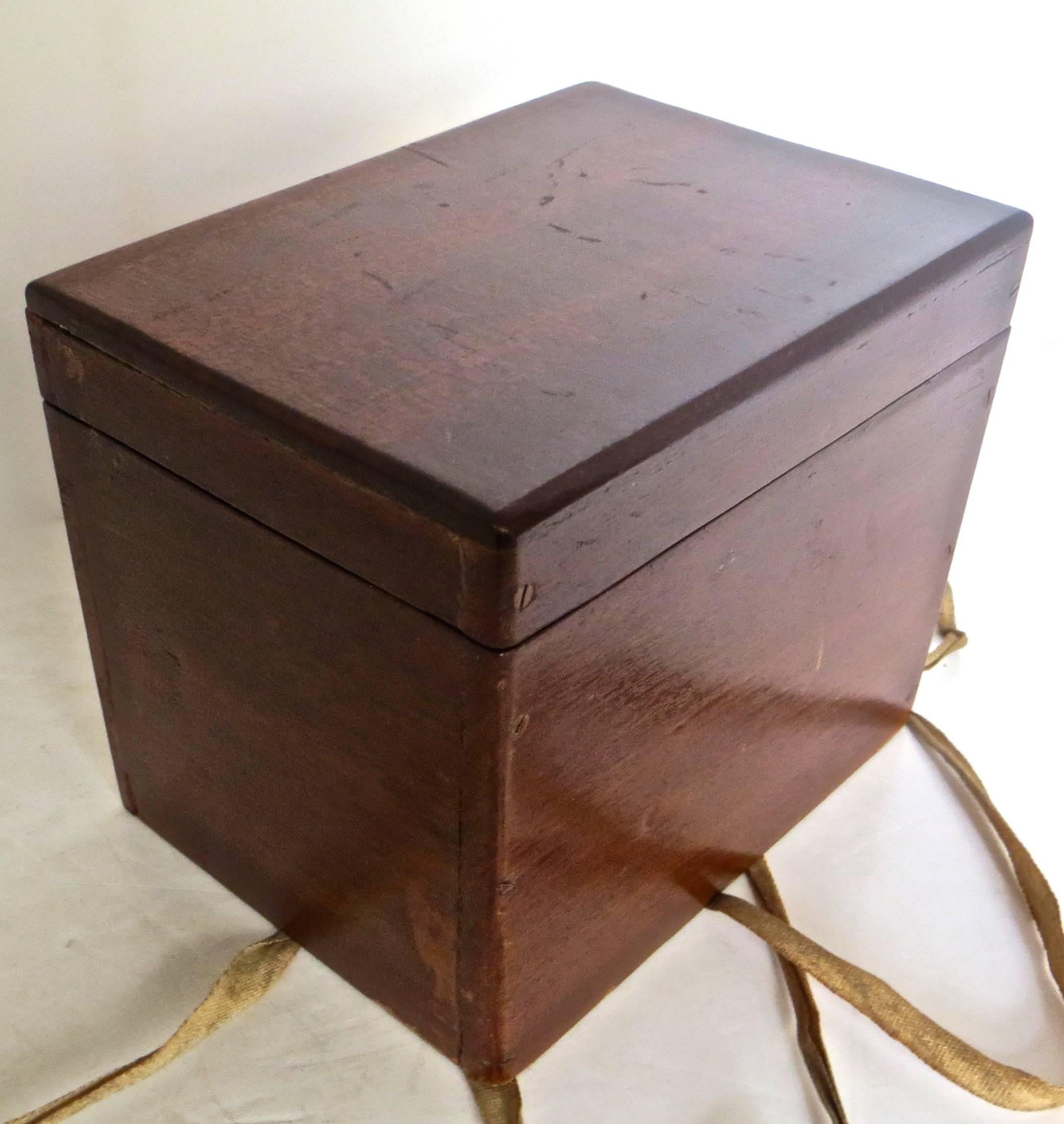 Magician's Trick Double Wood Boxes with Ties, circa 1890 For Sale 3