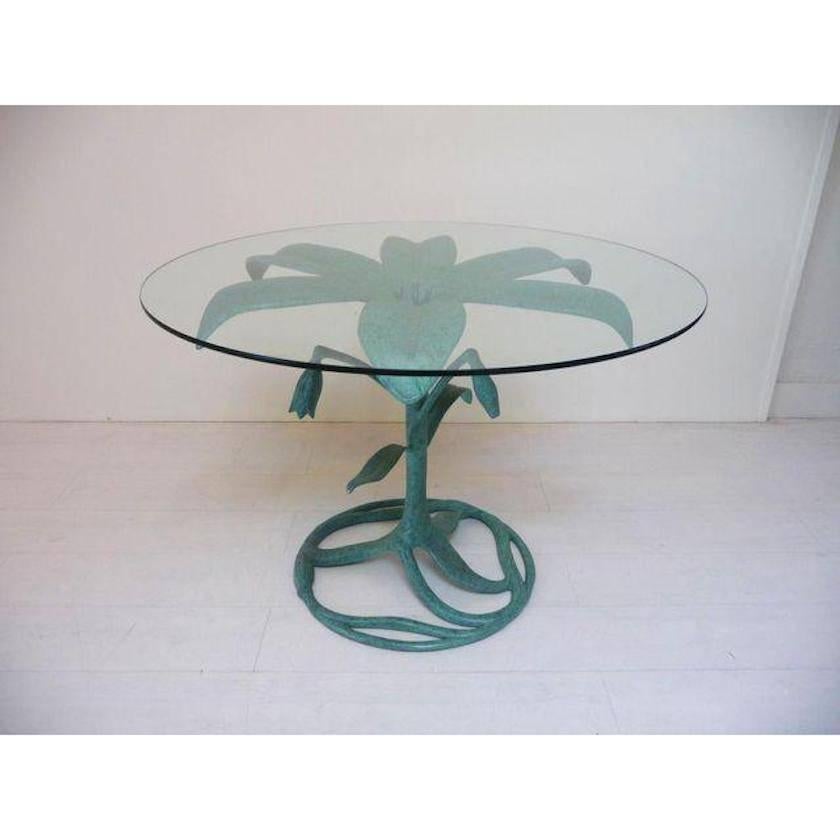Lovely Arthur Court Lily dining table in rare original verdigris coloration
aluminum which can be used in the garden patio setting or in the home--





 