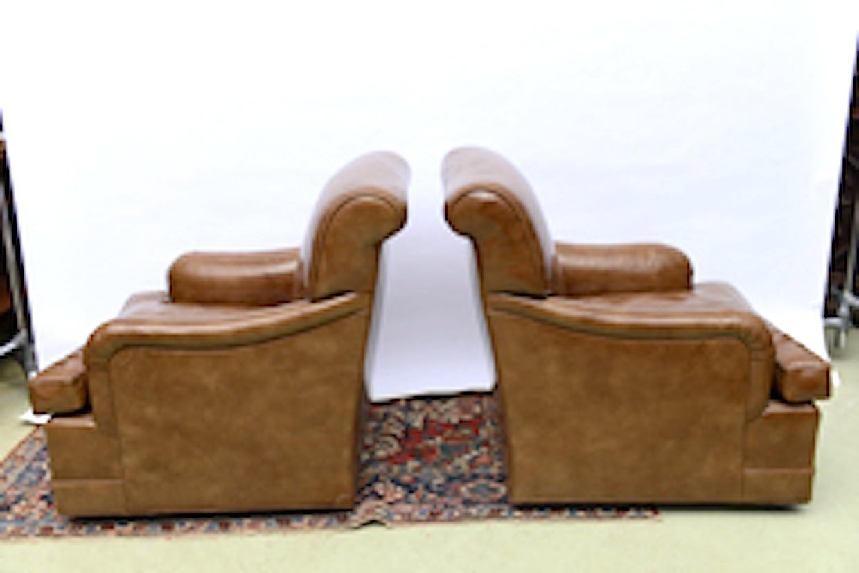 Glazed Leather Club Lounge Chairs and ottoman- Provenance In Good Condition In West Palm Beach, FL