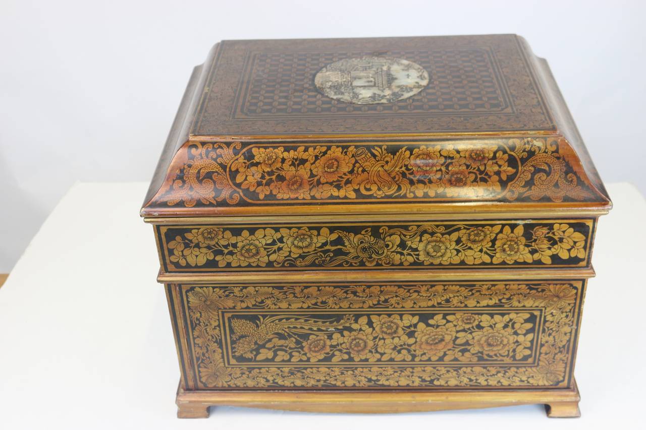 Anglo Indian Table Chest Box with Mother of Pearl Inlay, circa 1800s In Good Condition For Sale In West Palm Beach, FL