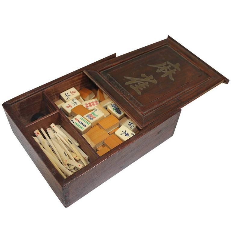 Hand-Carved Early Chinese Bone Mah Jong Set in Original Hardwood Box with Provenance