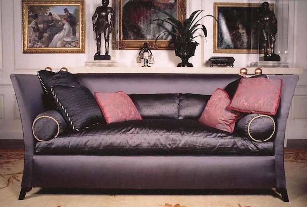 Fabricated for a socialite and royalty, add luxury to your decor!
Chic International style of the Classic Knole sofa, the 'St. Laurent' custom sofa. Tthe original was designed by Mars in the 1970s for the Countess De Quatro. the sofa is masterfully