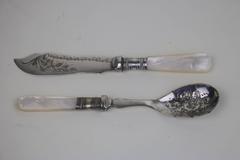 Luxe Sterling Two-Piece Fruit Set Mother of Pearl Handle-Hallmarked-Leather Case