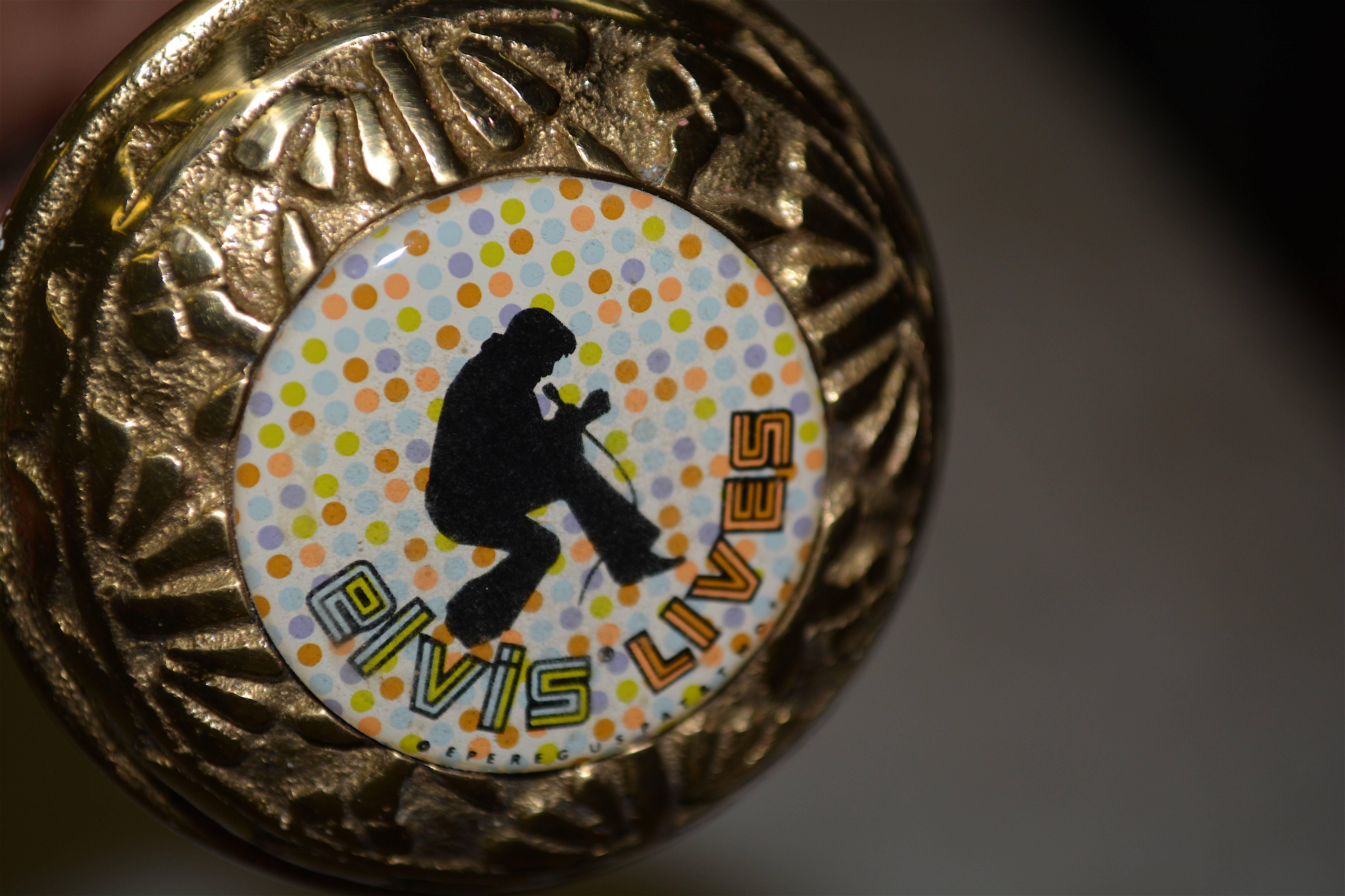 elvis walking cane