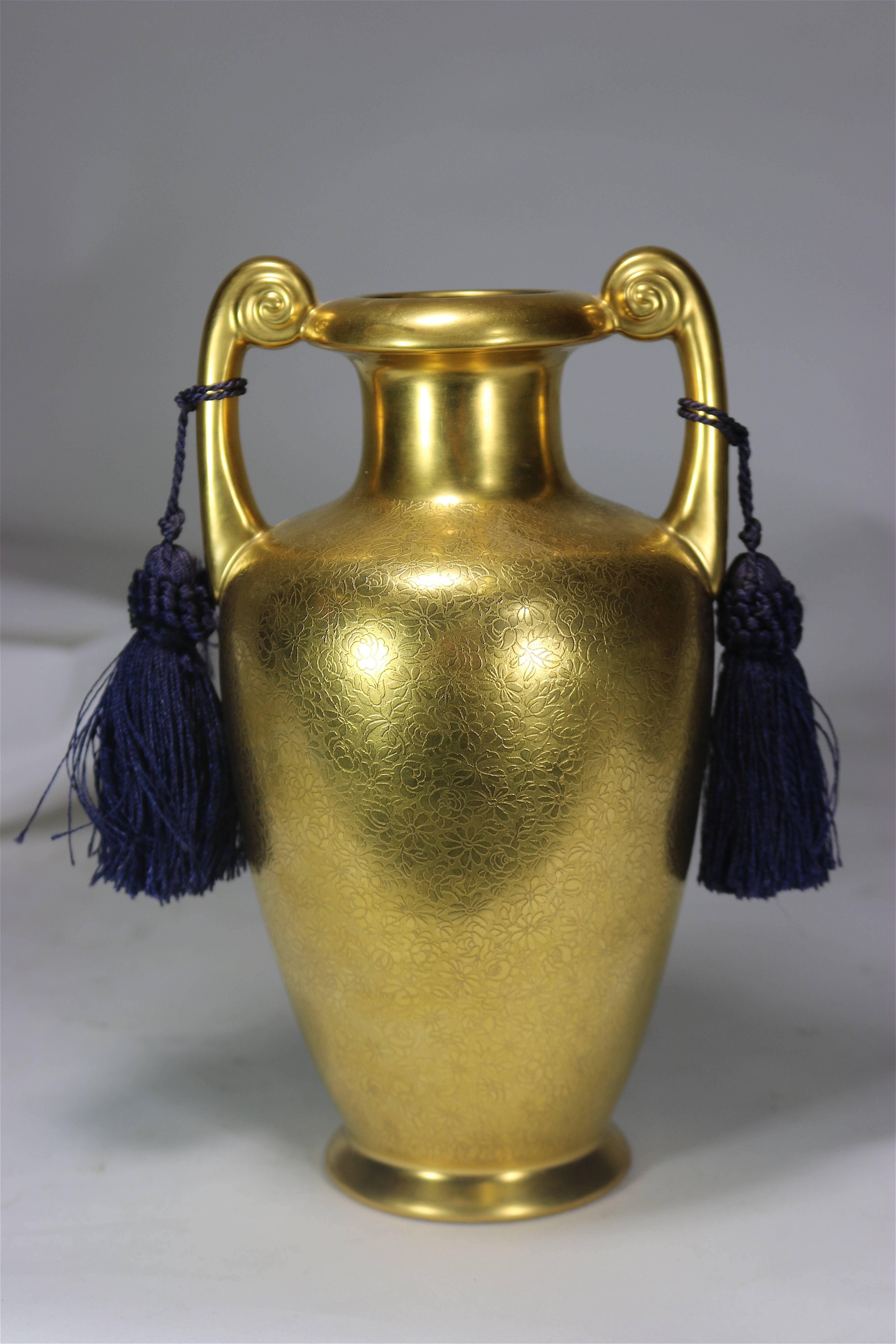 1950s American stunning porcelain Egyptian shape double handle 22-karat gold encrusted finely patterned floral Pickard vase-interior white. Measure: 9