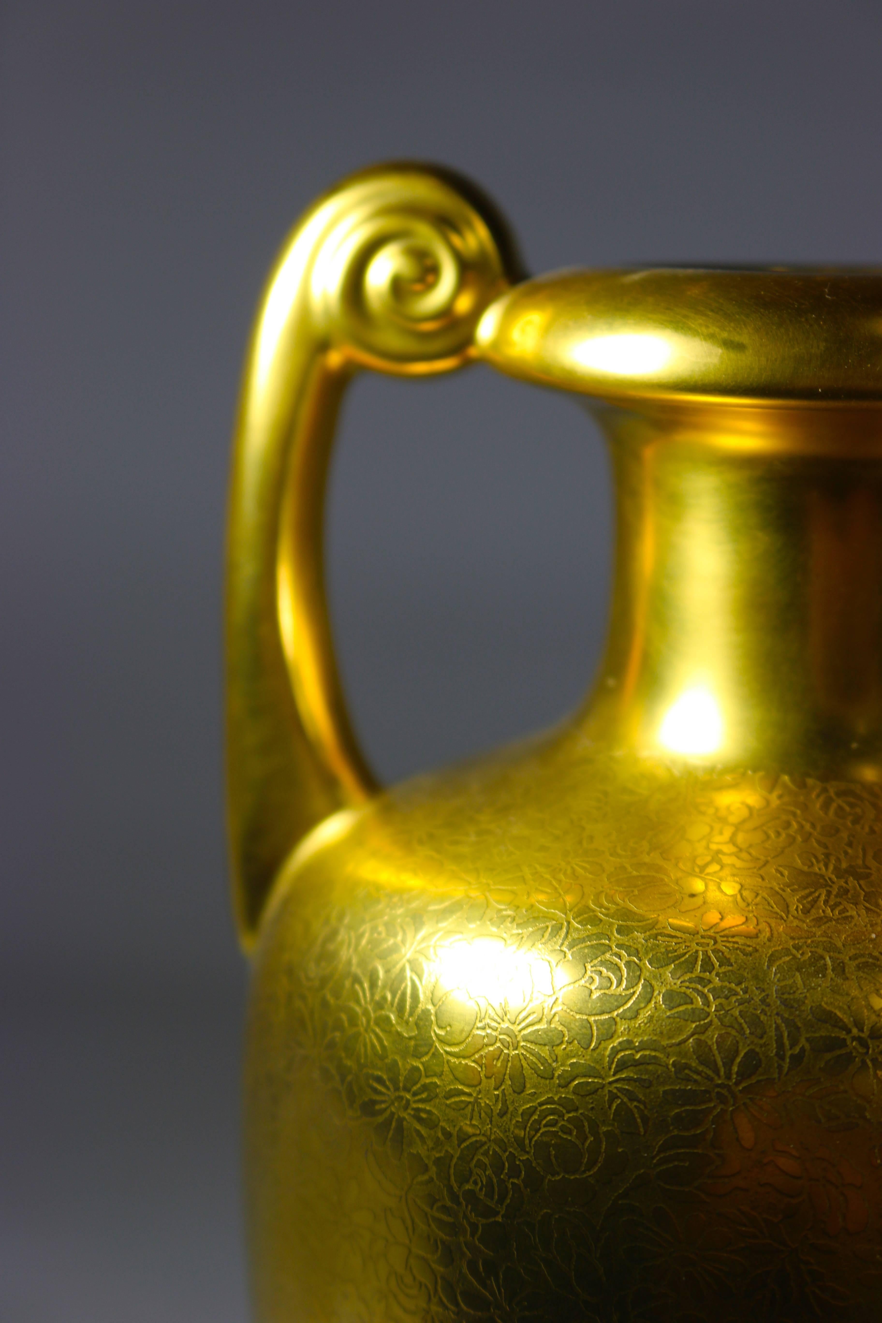 Egyptian Revival 1950s Pickard Bavaria Porcelain Vase 22-karat Gold Encrusted Floral Brocade