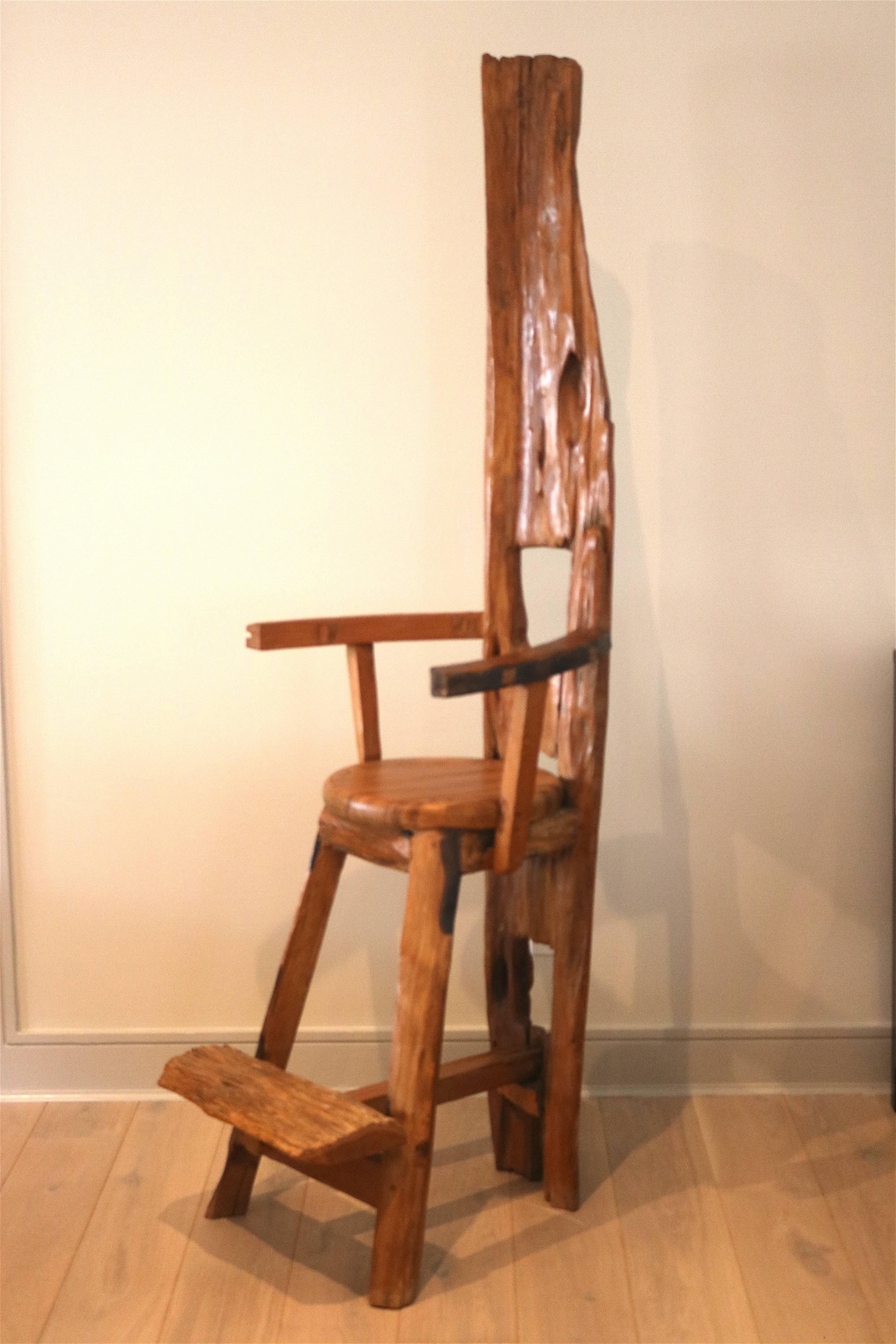wood throne chair