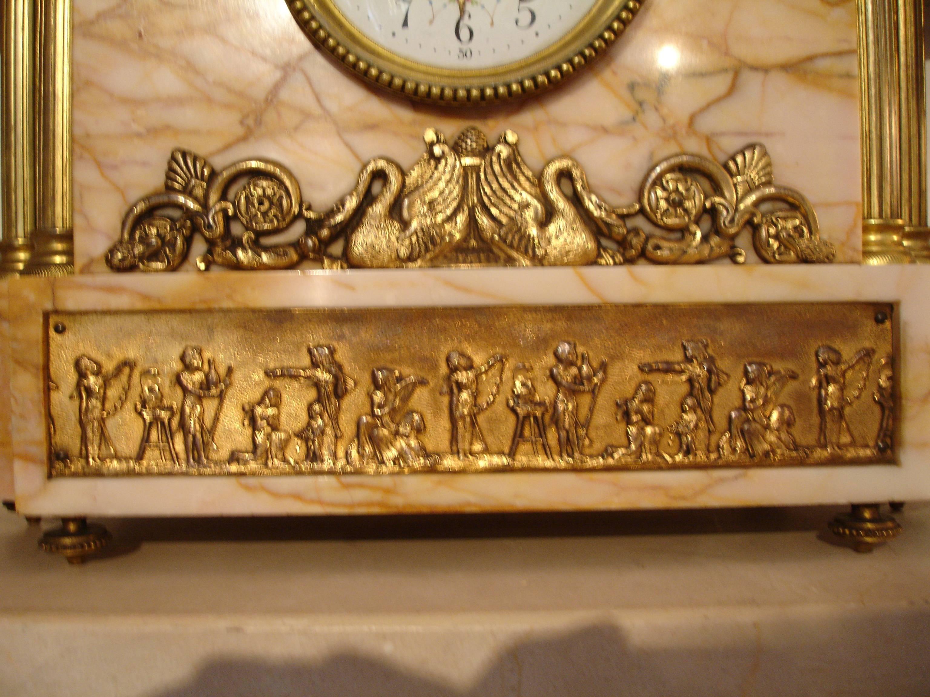 Fine Egyptian Revival Onyx Doré Bronze Clock and Garnitures after Bayre For Sale 3