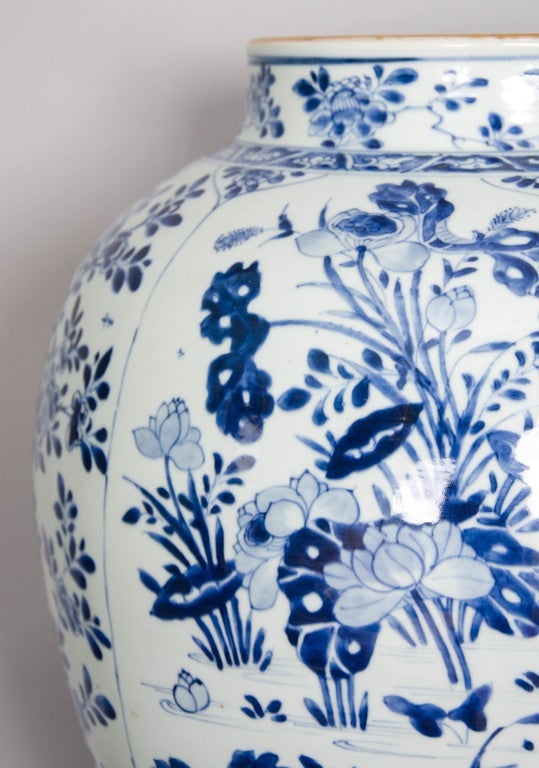 Kangxi Blue and White Jar, circa 1700 In Distressed Condition For Sale In London, GB