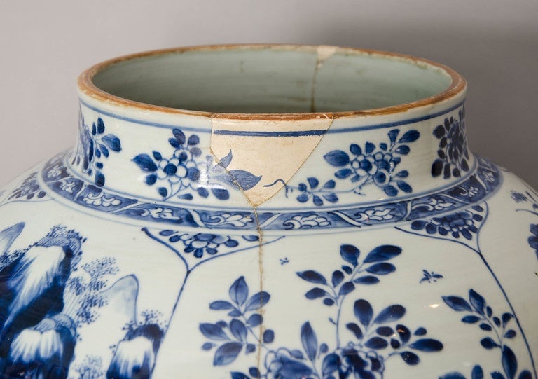Kangxi Blue and White Jar, circa 1700 For Sale 2