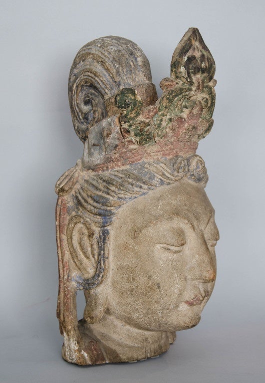 17th Century Chinese Ming Dinasty Carved Wood Head of Guanyin, circa 1600
