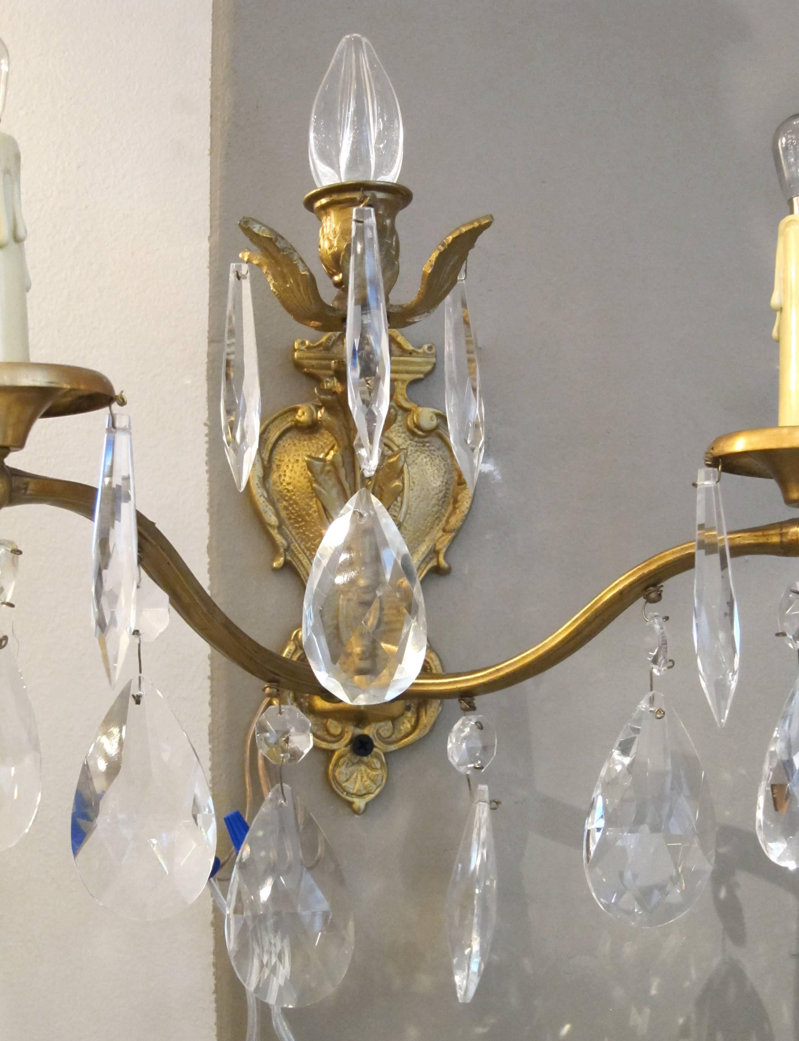 1920s Pair of Gold Gilt French Classical Style Crystal Sconces 2