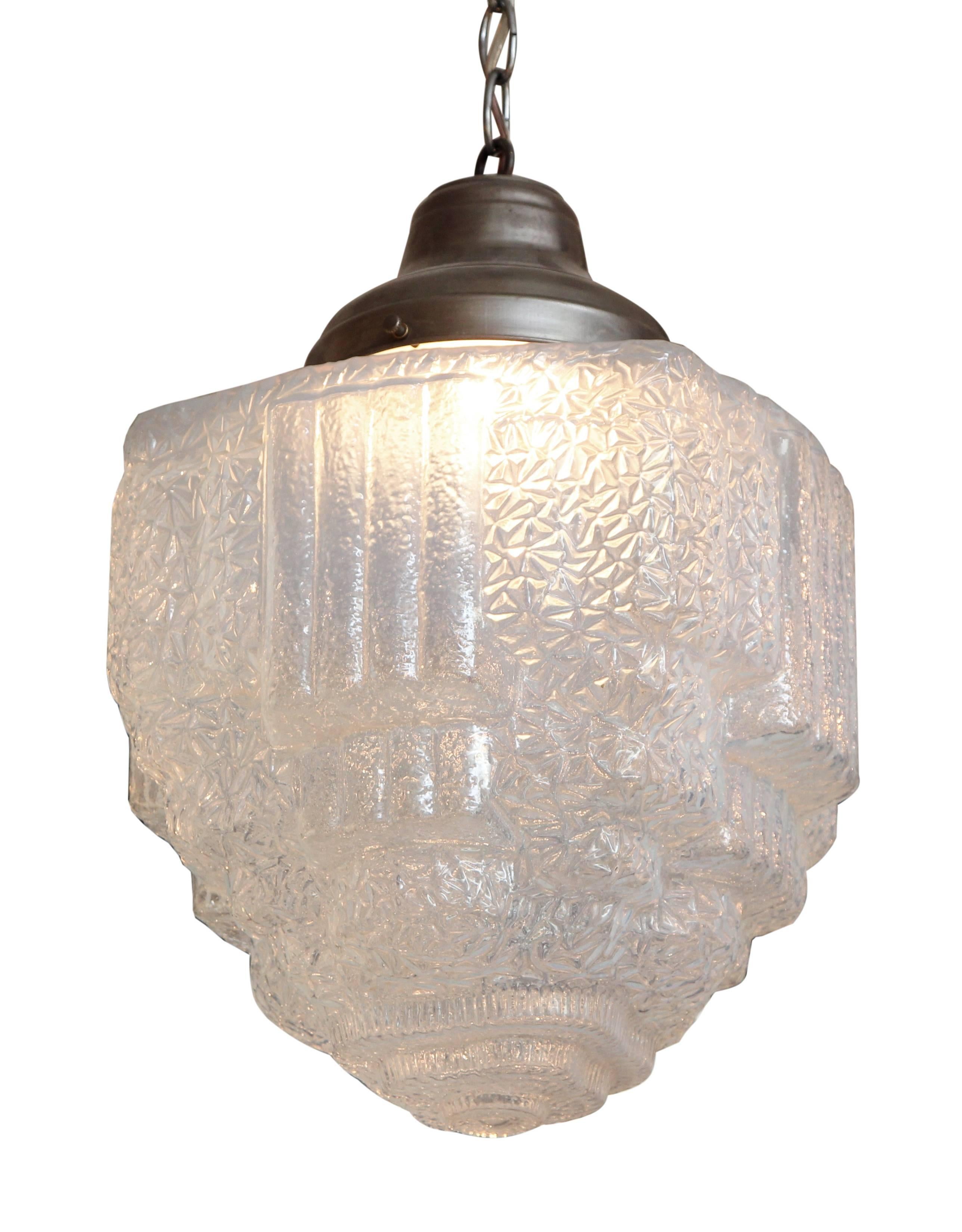 Rare 1930s textured opalescent cast textured glass Art Deco light fixture with original fitter. Sometimes called an 
